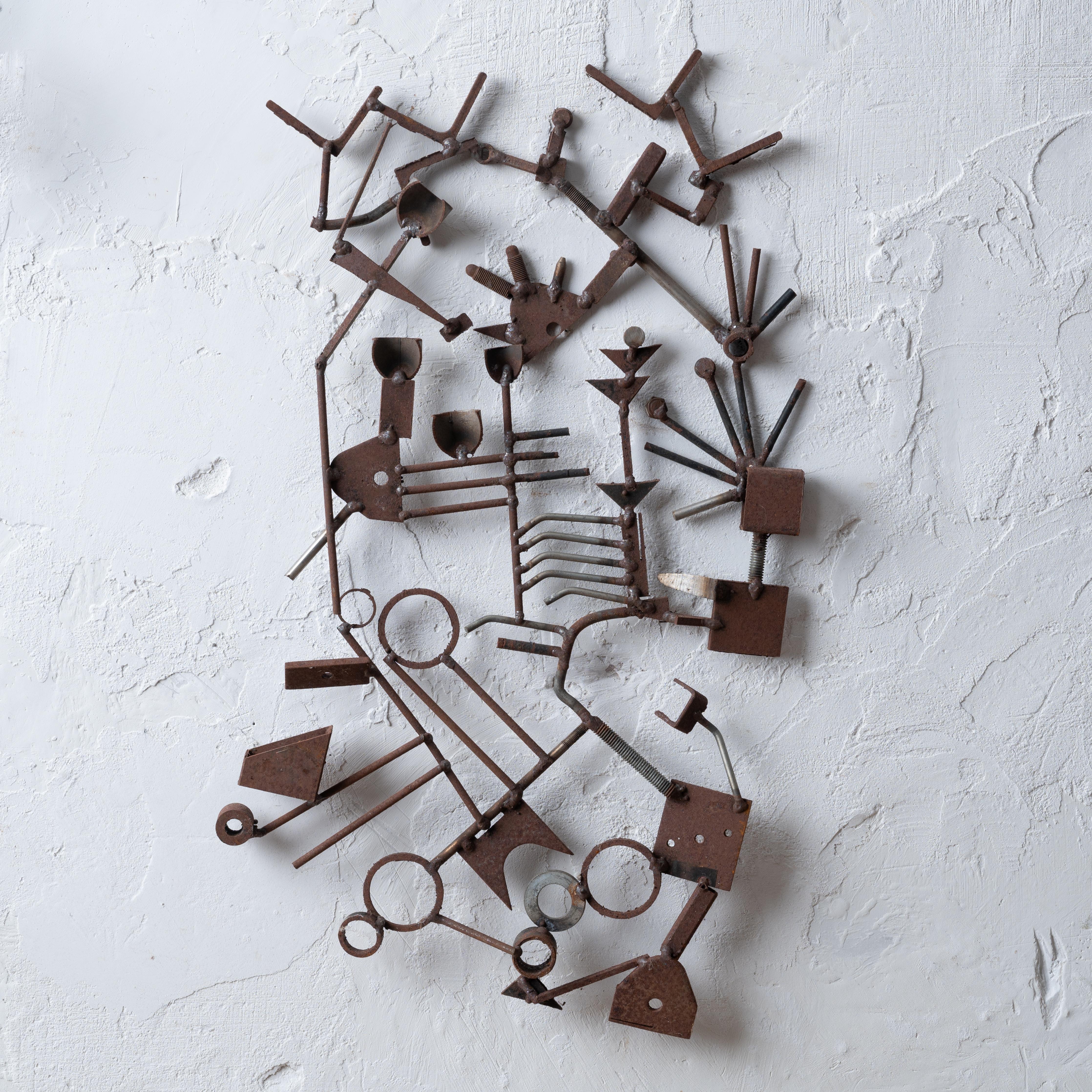 Giovanni 'Johns' Bucci
(italo-americano, 1935-2019)

Una scultura in metallo saldato composta da vari pezzi di metallo trovati, anni '60.

12 pollici di larghezza, 23 ¼ pollici di altezza e 1 pollice di profondità



