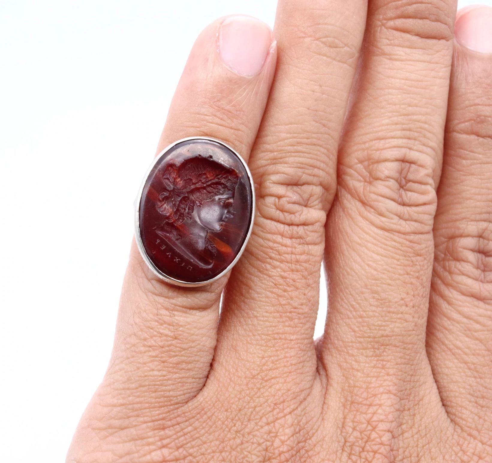Neoclassical Giovanni & Luigi Pichler 1790 Oval Intaglio Carved In Amber Mounted in 18Kt Ring For Sale