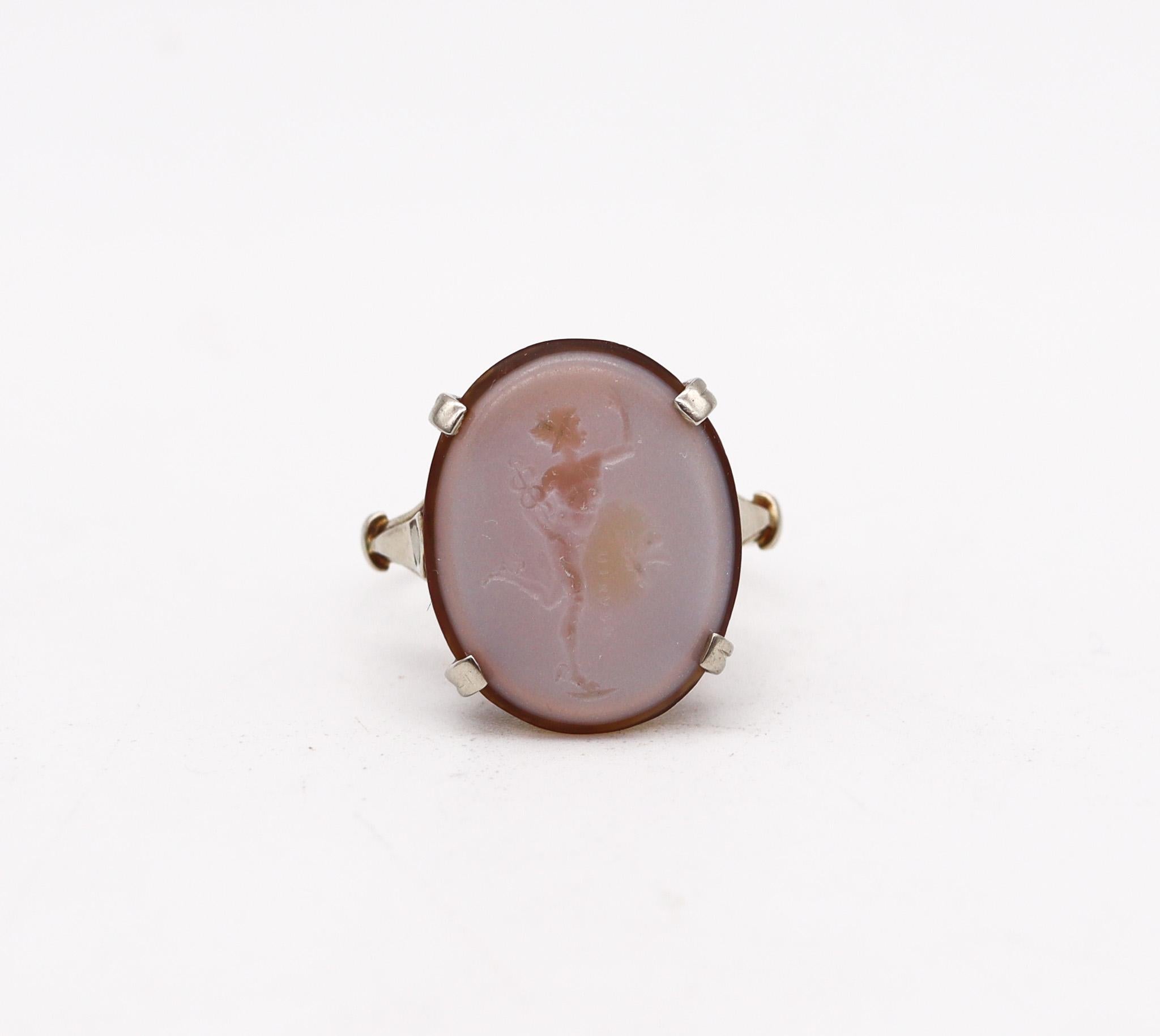Important carved intaglio ring by Giovanni or Luigi Pichler (1773-1854).

An extremely rare intaglio seal piece, created in Rome Italy by the Pichler's Atelier in the late early 18th century, circa 1795. It was carved in an oval cabochon cut shape,