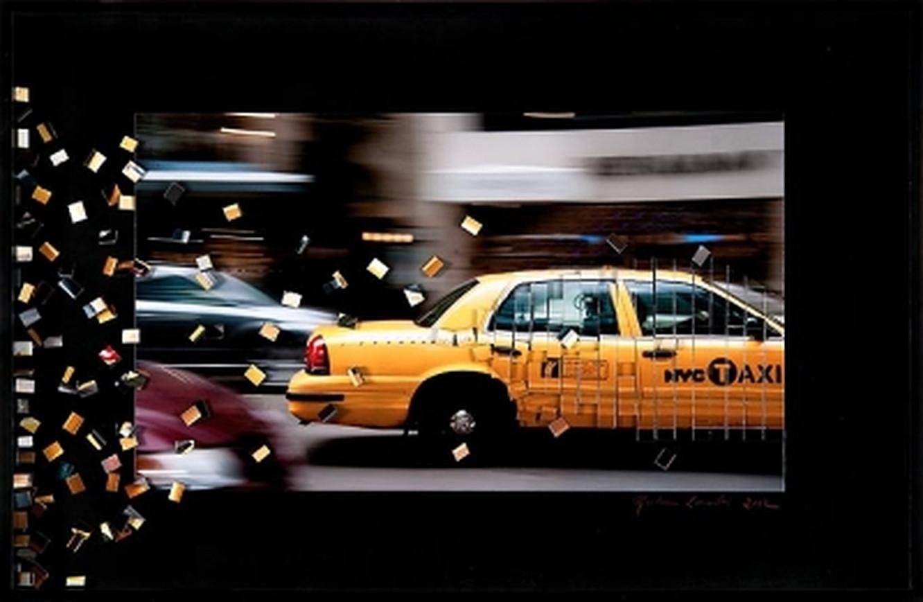Color Photograph di Giovanni Lunardi - Taxi di New York