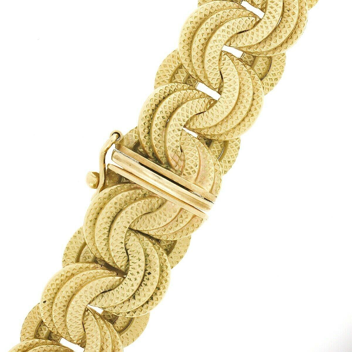 Women's or Men's Giovanni Marchisio 18K Yellow Gold Textured Tri Circular Link Chain Necklace