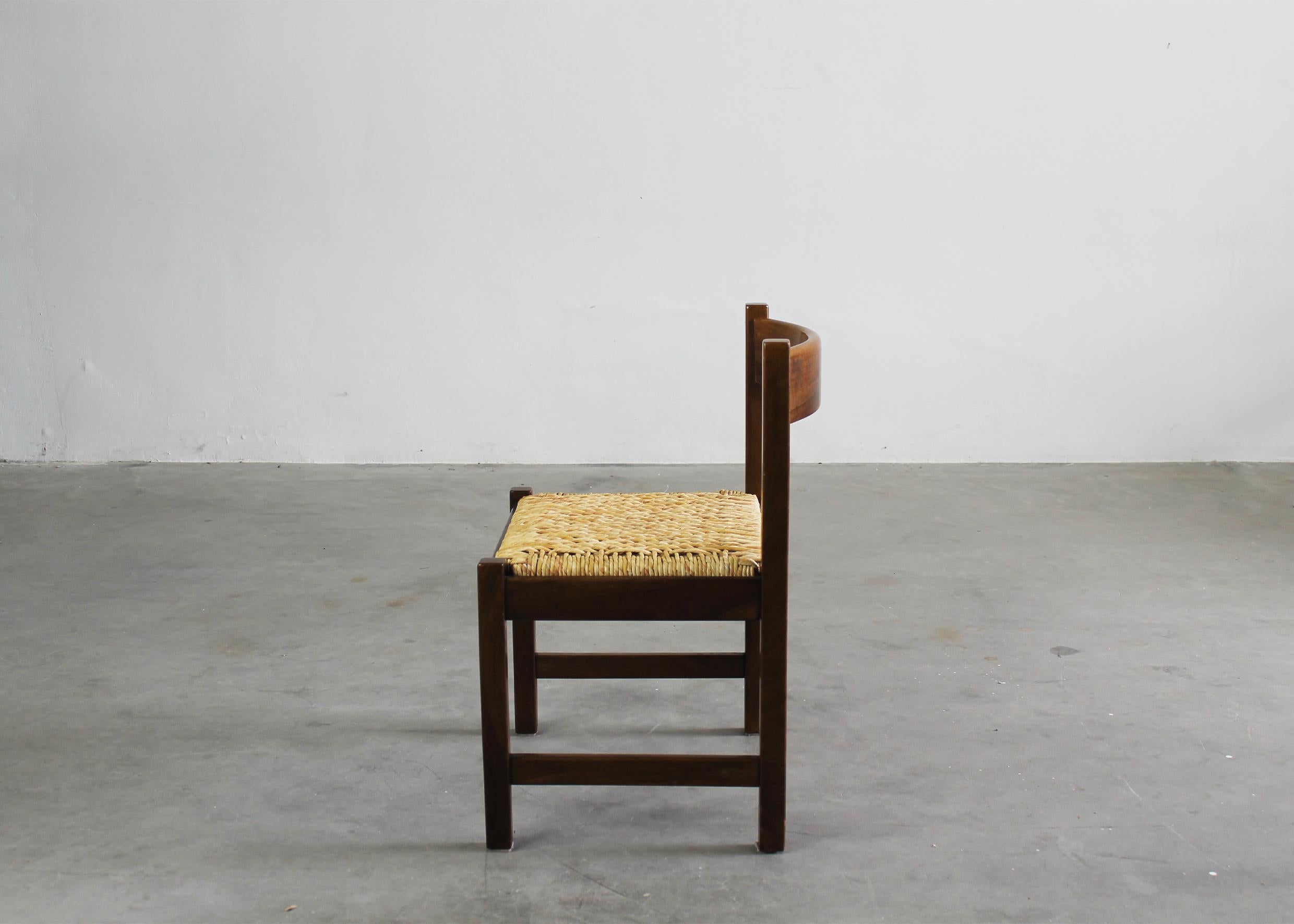 Milieu du XXe siècle Ensemble de salle à manger Giovanni Michelucci avec banc de table et chaises par Poltronova en vente