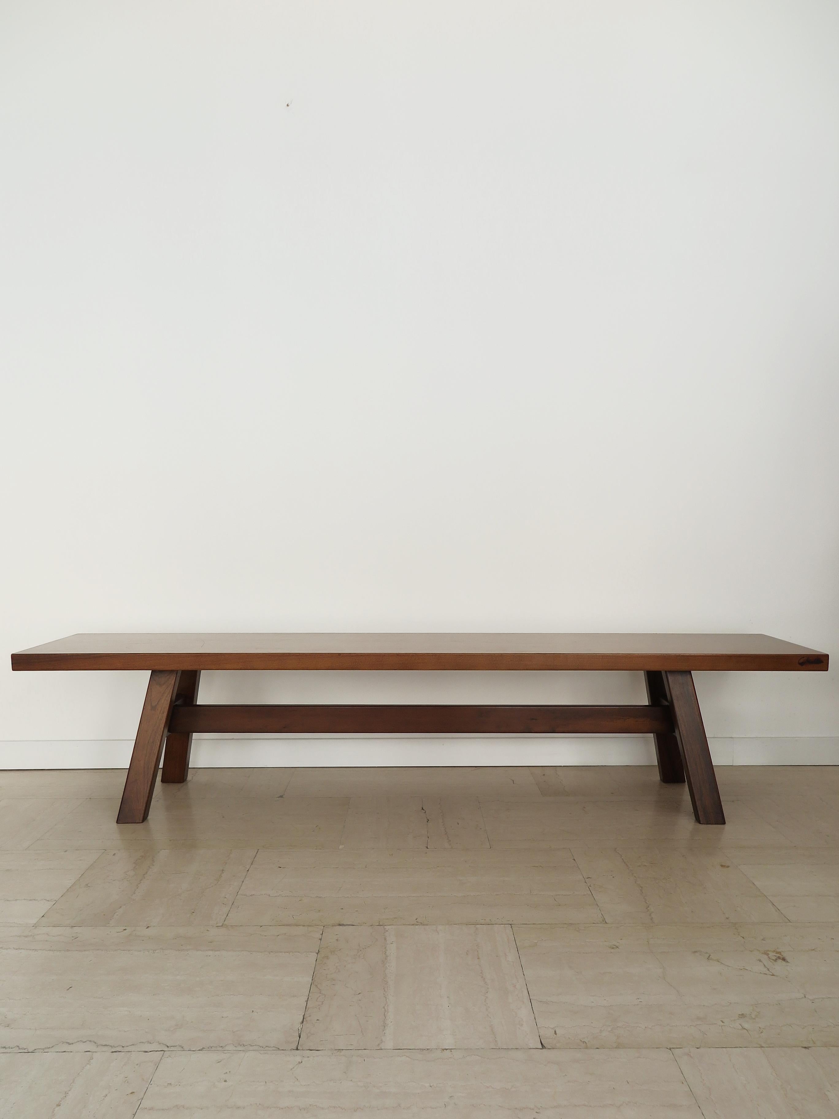 Italian midcentury modern design walnut bench or console table serie Torbecchia designed by Giovanni Michelucci and produced by Poltronova, Italy 1964.
Fire-branded G. Michelucci trademark and original Poltronova adhesive label.

Please note that