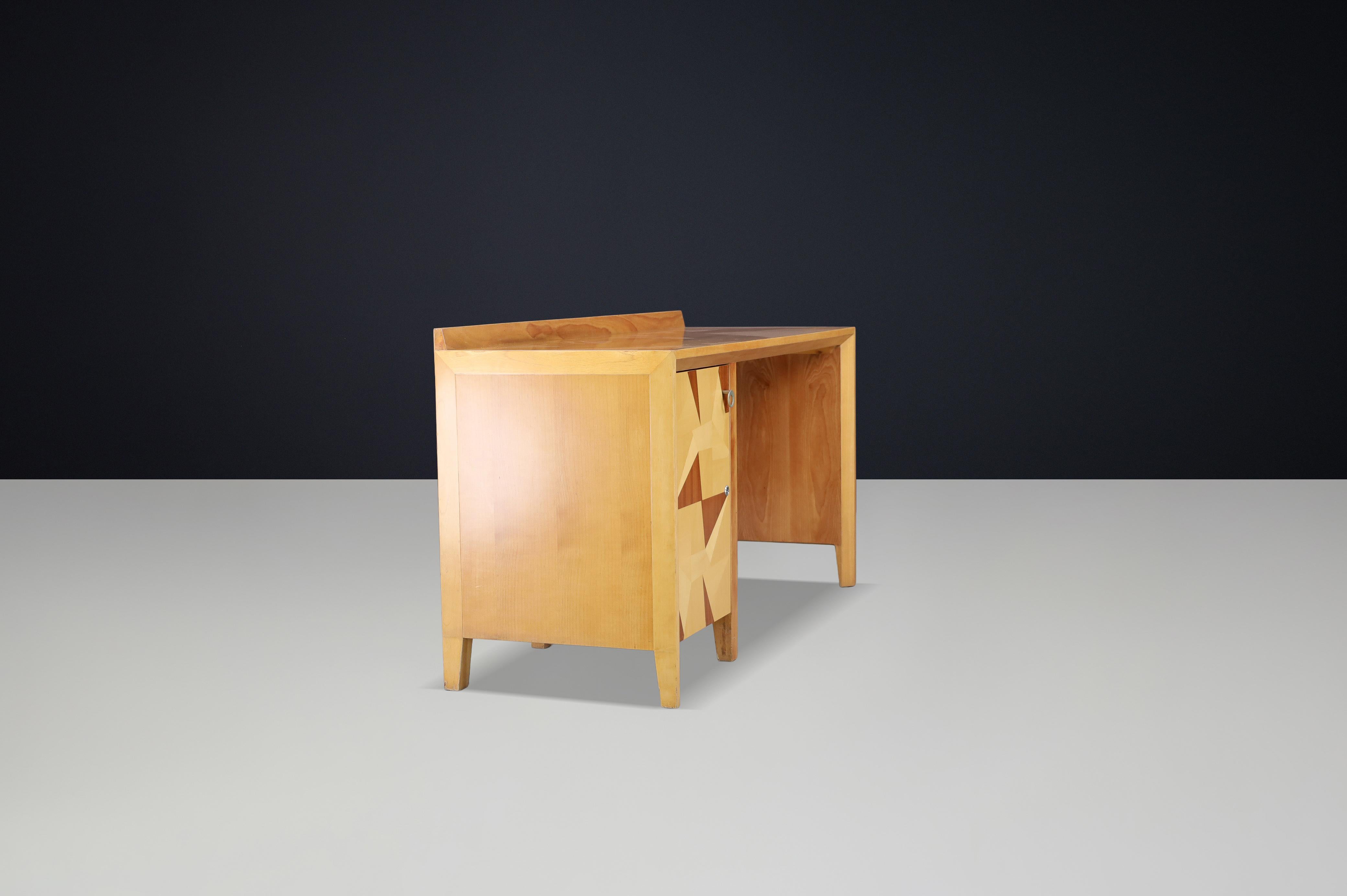 Giovanni Michelucci Geometrischer Schreibtisch mit Intarsien aus Holz, Italien, 1970er Jahre im Angebot 3