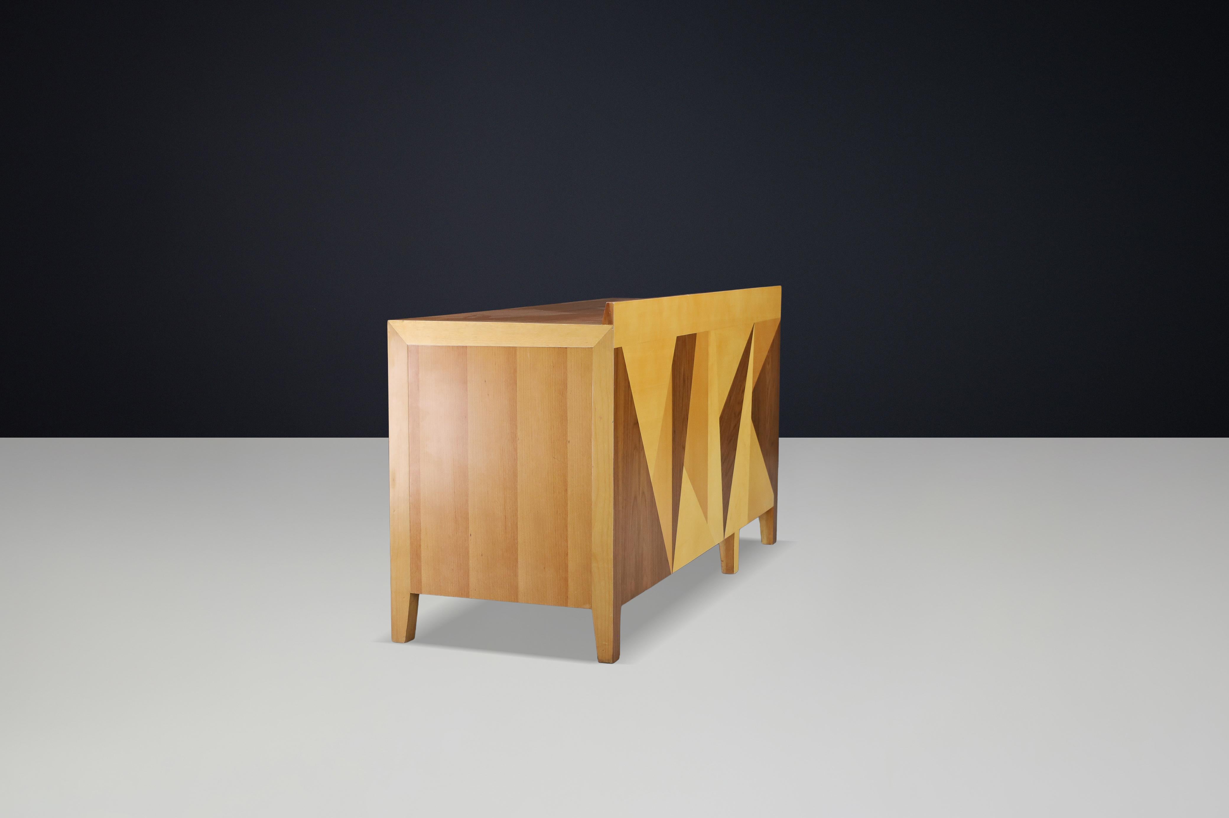 Giovanni Michelucci Geometrischer Schreibtisch mit Intarsien aus Holz, Italien, 1970er Jahre (Postmoderne) im Angebot