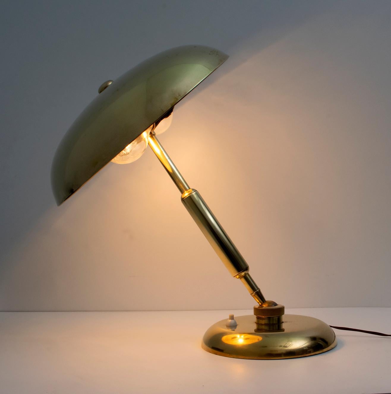 Mid-20th Century Giovanni Michelucci Midcentury Italian Adjustable Brass Table Lamp 