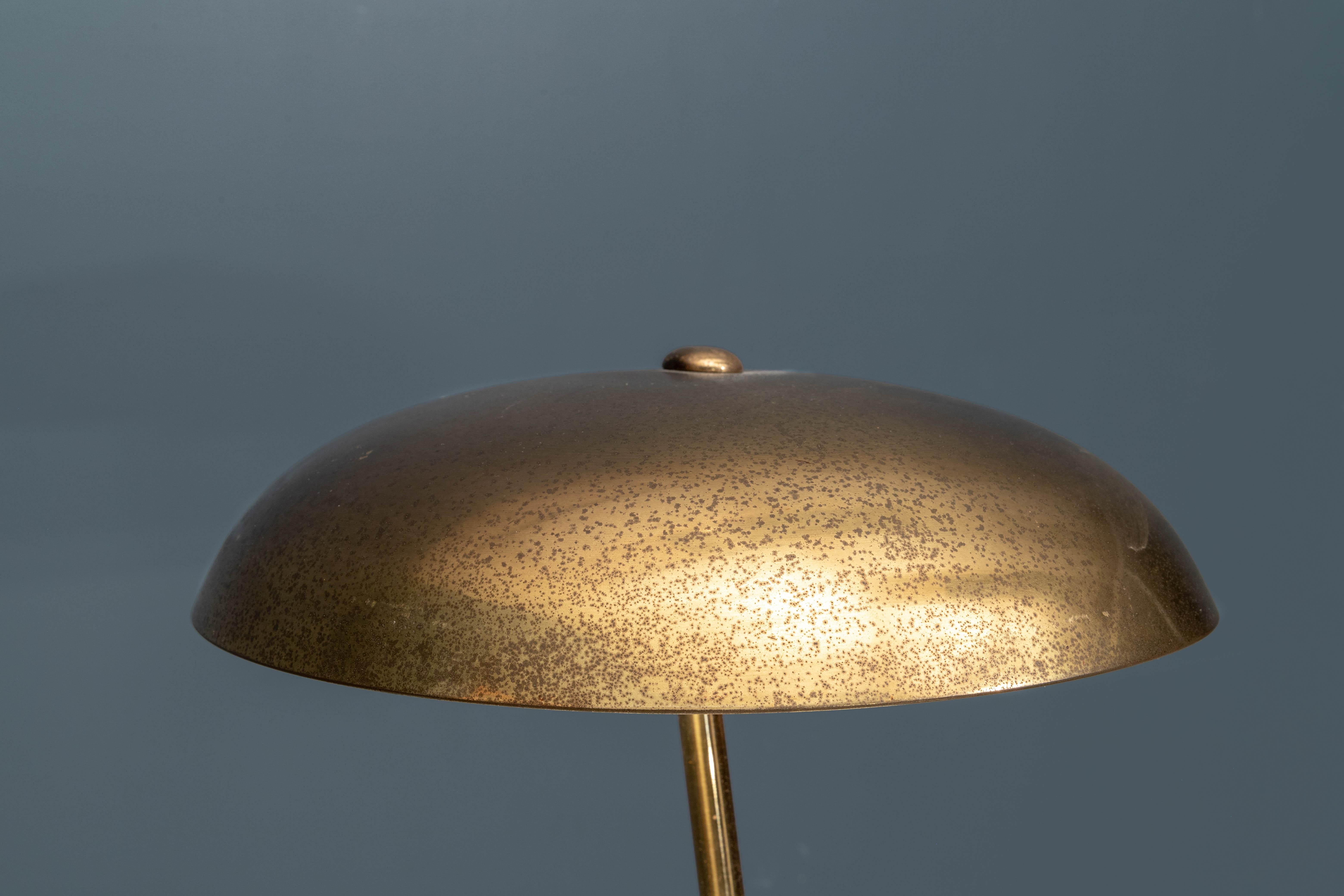 Giovanni Michelucci Table Lamp in Brass for Lariolux, Italy, 1940 In Good Condition In Amsterdam, NL