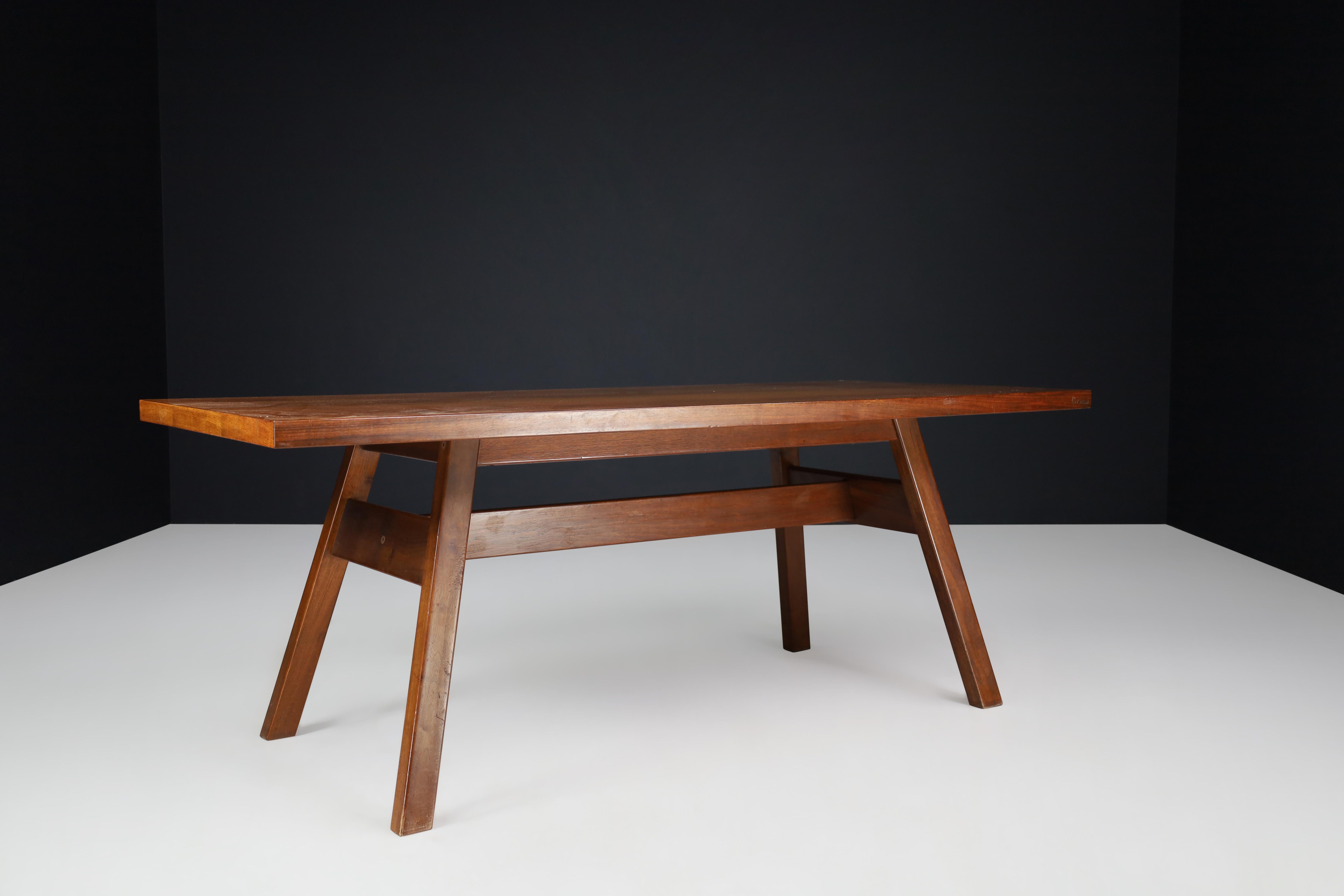 Mid-Century Modern Giovanni Michelucci Walnut Dining Room Table for Poltronova, Italy, 1964  For Sale