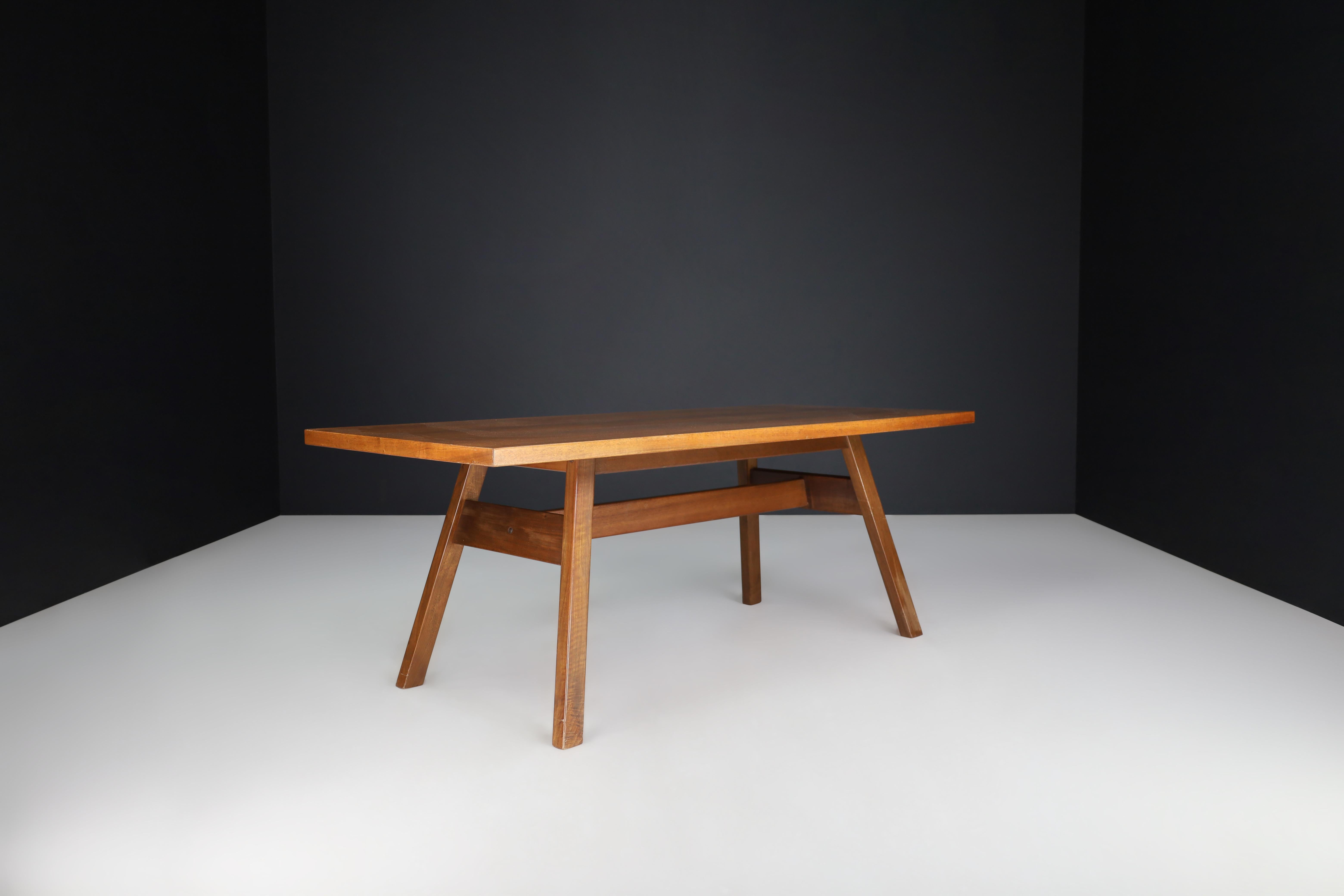 20th Century Giovanni Michelucci Walnut Dining Room Table for Poltronova, Italy, 1964 For Sale