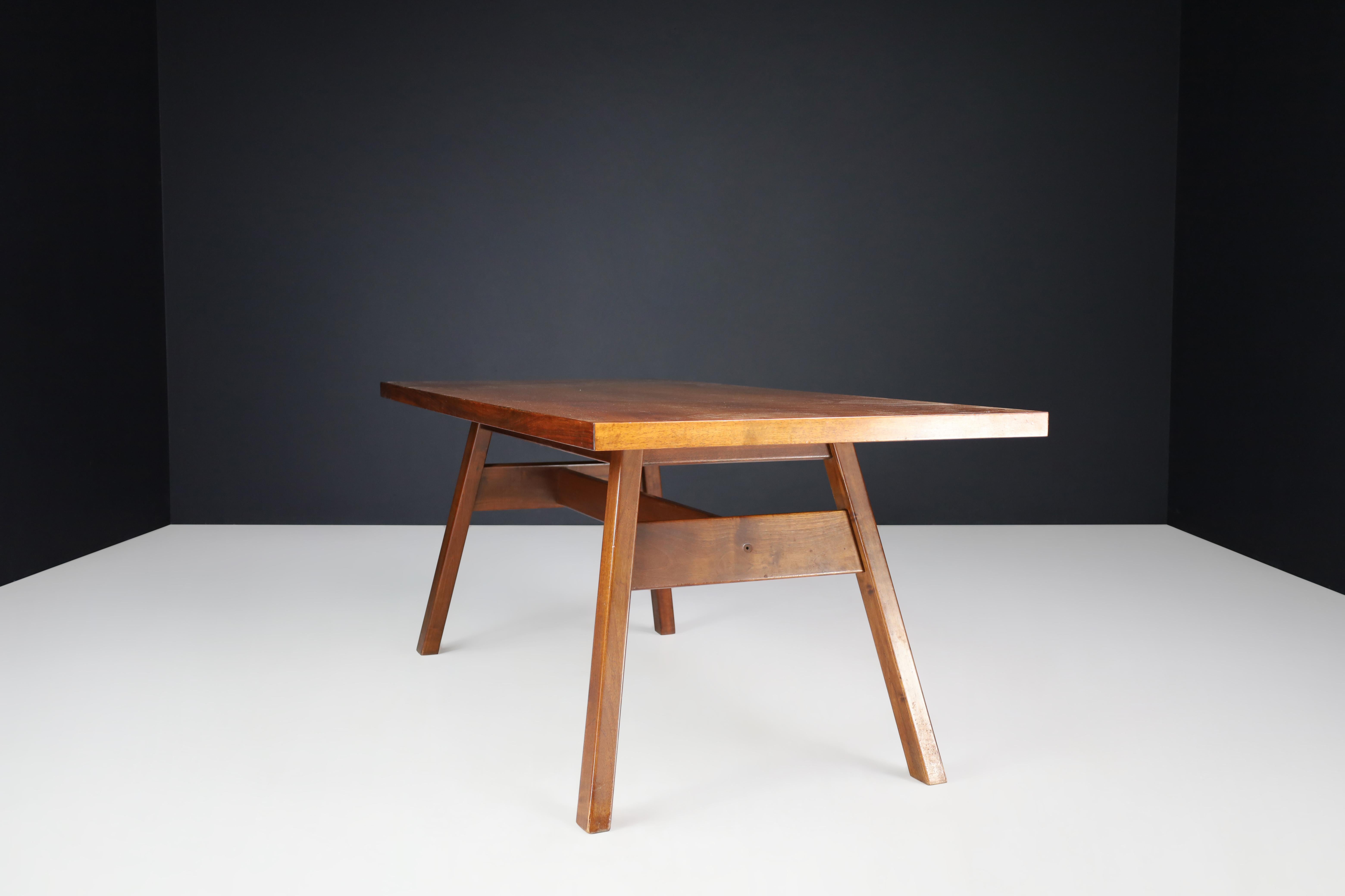 Giovanni Michelucci Walnut Dining Room Table for Poltronova, Italy, 1964  For Sale 1
