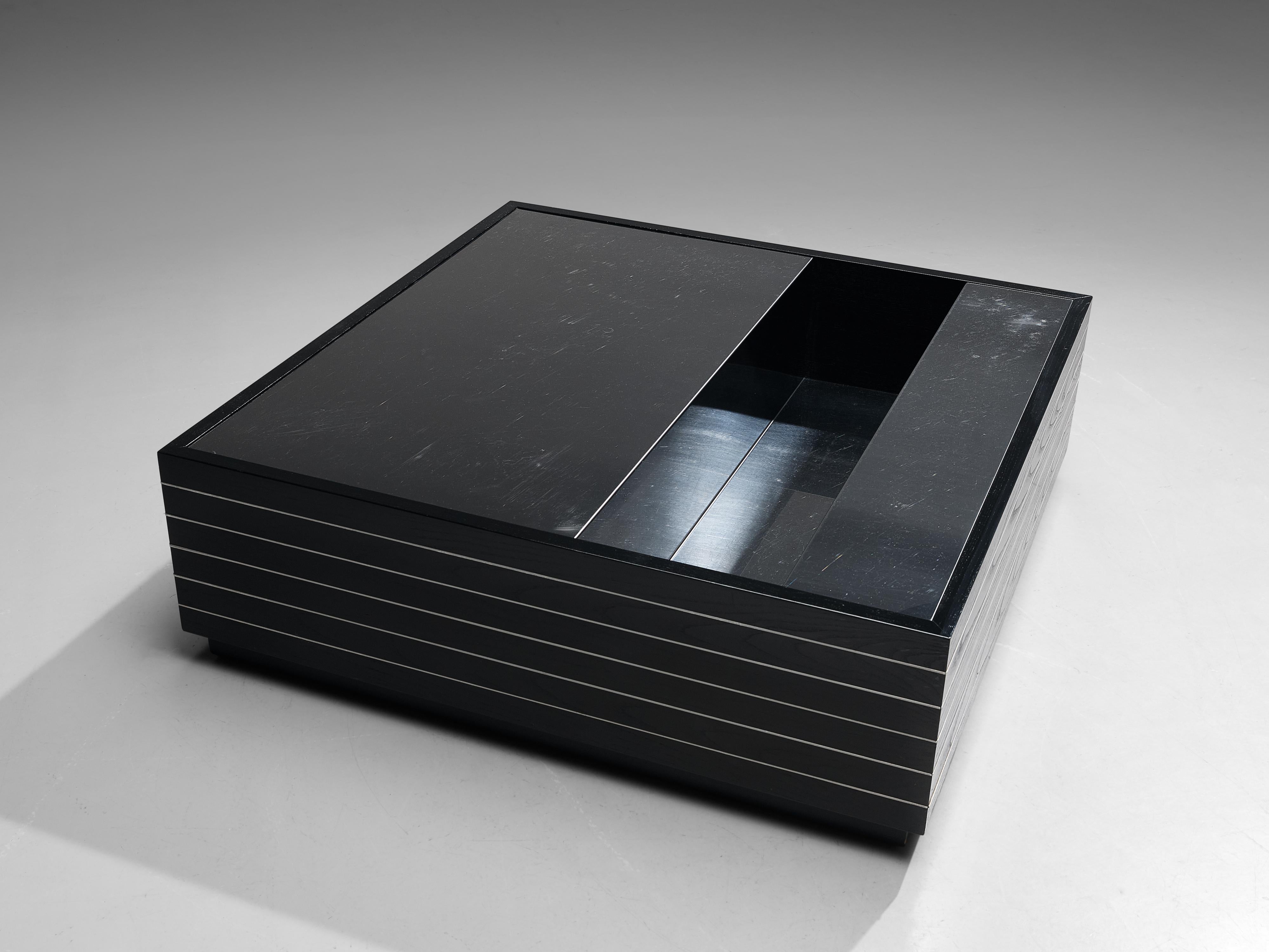 Late 20th Century Giovanni Offredi for Saporiti Coffee Table in Black Lacquered Ash and Metal For Sale