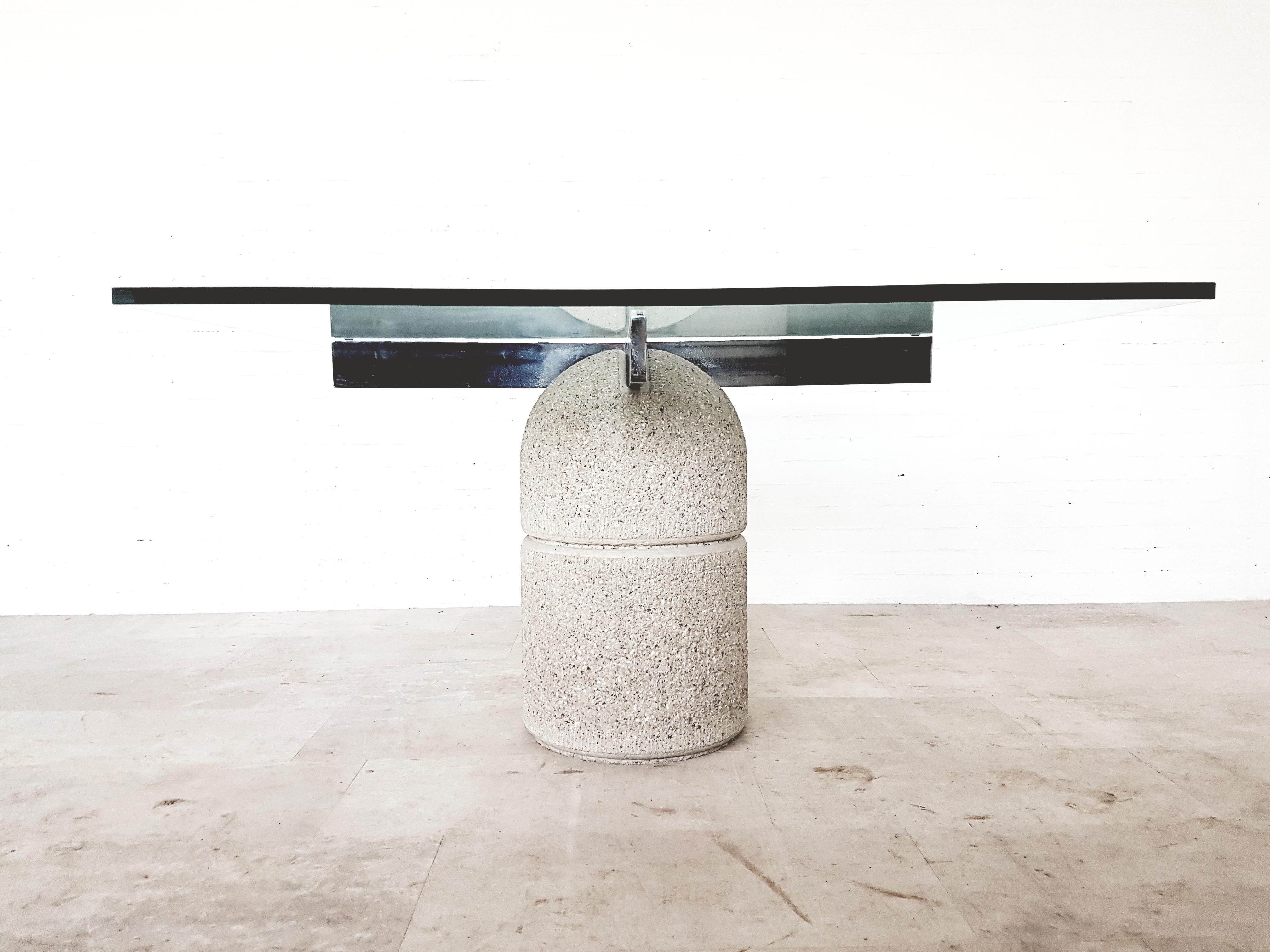 Giovanni Offredi Dining Table in Concrete and Glass for Saporiti (Ende des 20. Jahrhunderts)