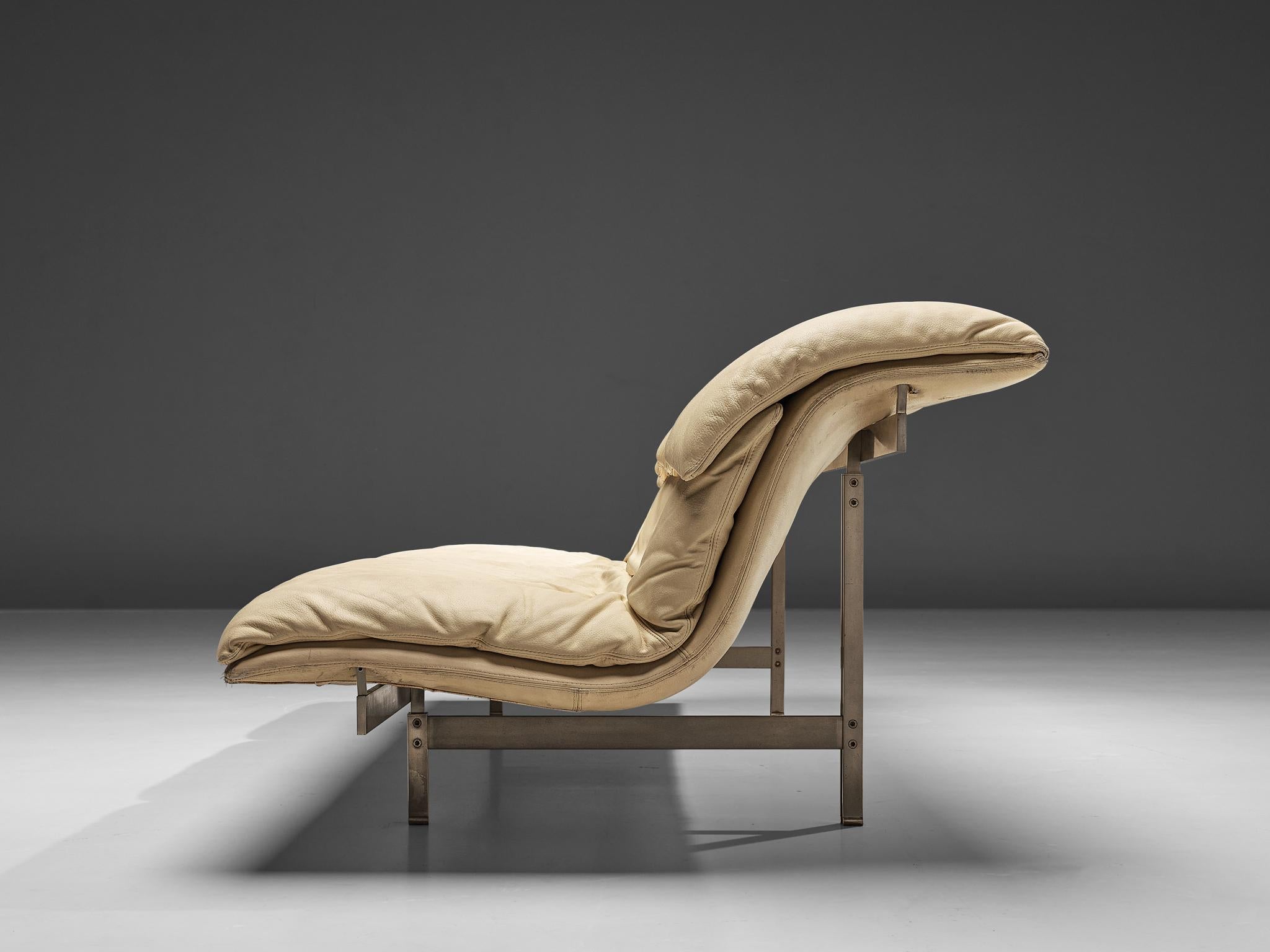 Italian Giovanni Offredi for Saporit 'Wave' Sofa in Beige Leather 