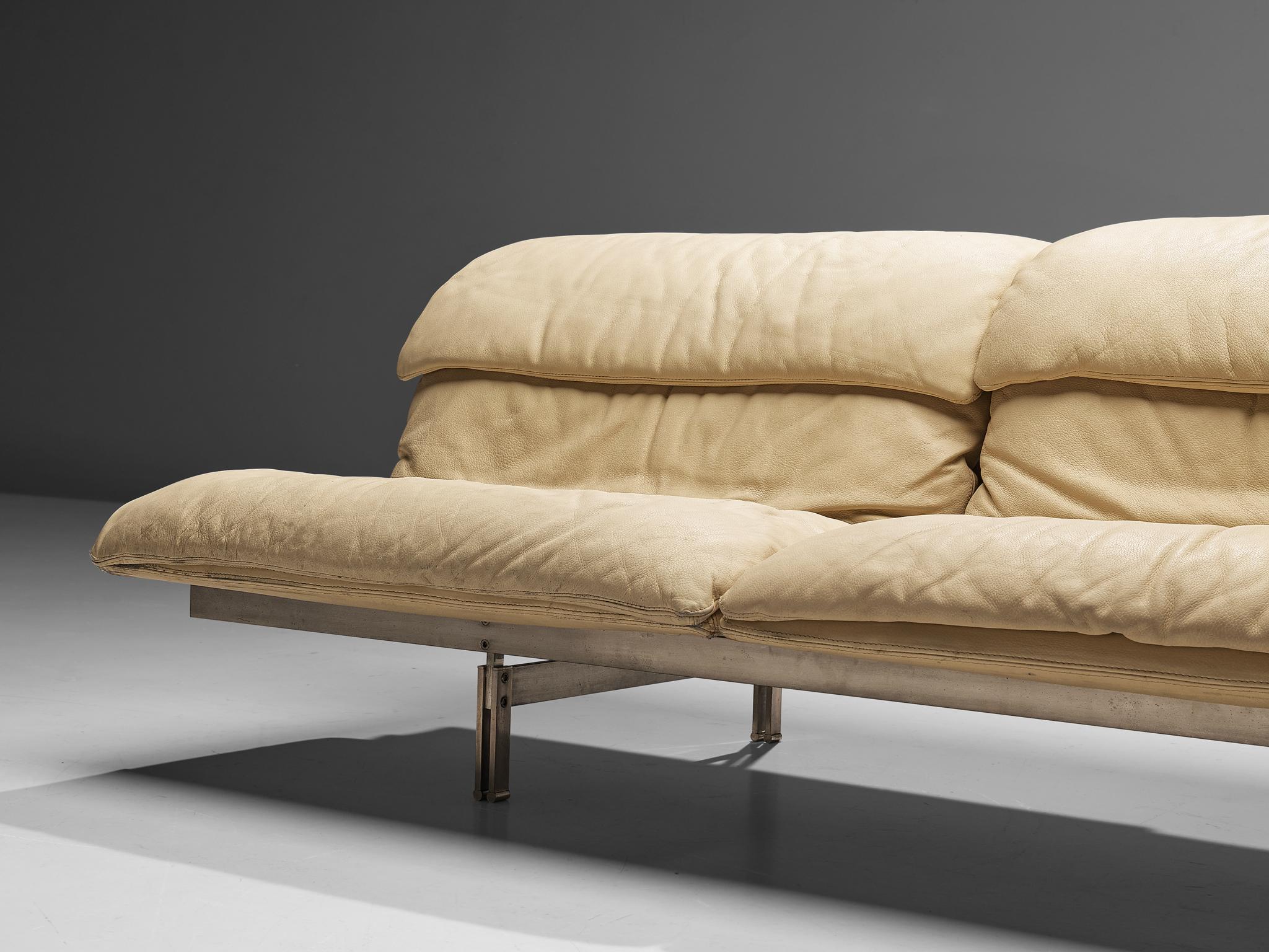 Giovanni Offredi for Saporit 'Wave' Sofa in Beige Leather  1