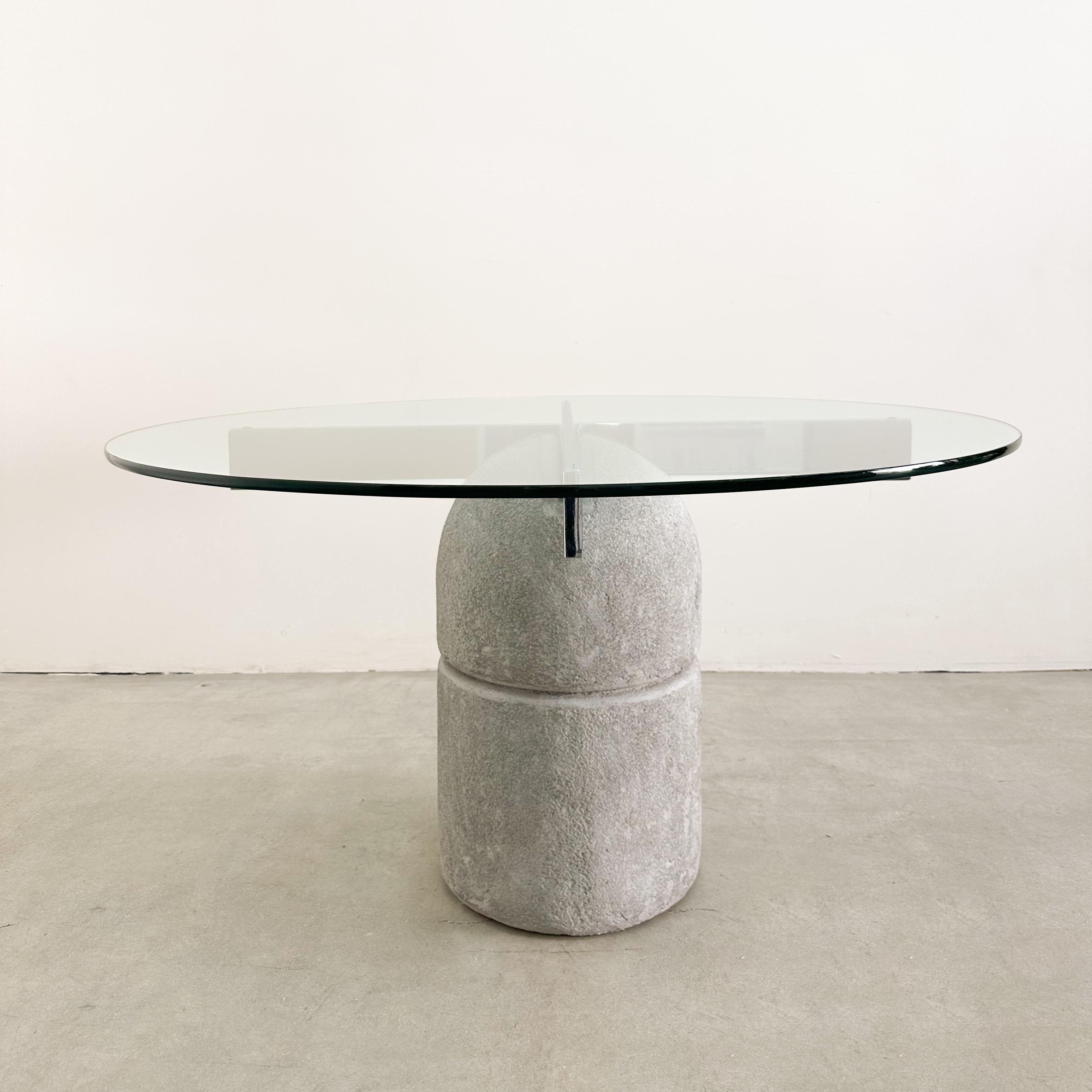 Giovanni Offredi für Saporiti 1970er Esstisch aus Beton, Chrom und Glas. (Moderne der Mitte des Jahrhunderts)