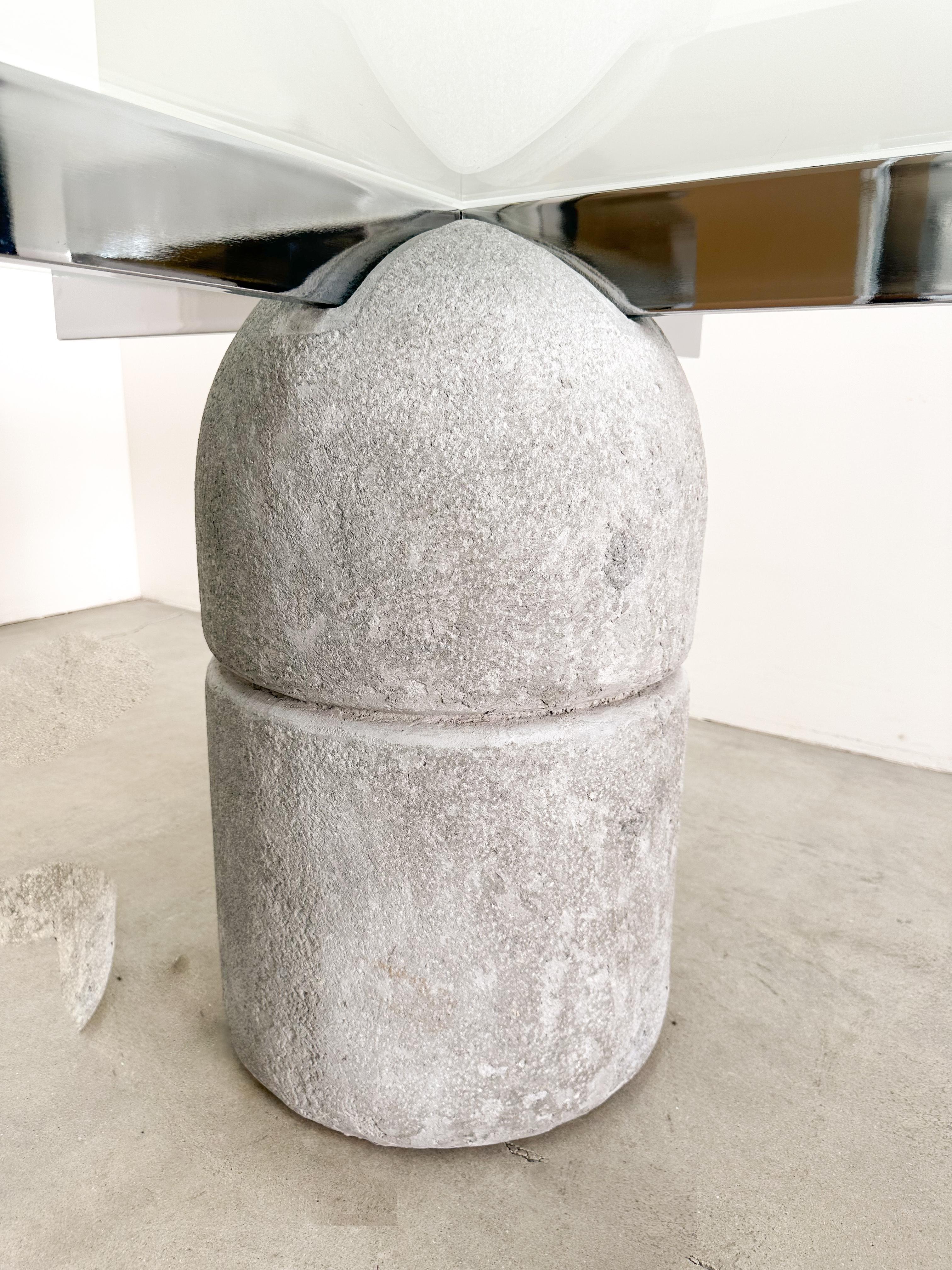 Giovanni Offredi für Saporiti 1970er Esstisch aus Beton, Chrom und Glas. 1