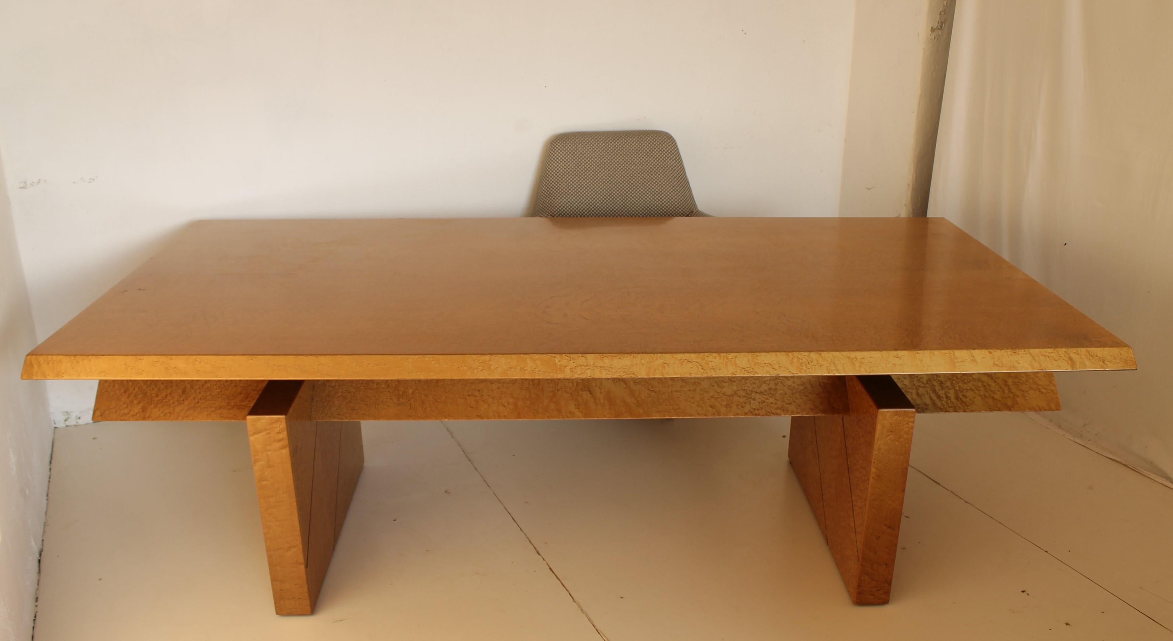 Late 20th Century Giovanni Offredi for Saporiti  Executive Desk, Italy, 1980s Maple Wood For Sale