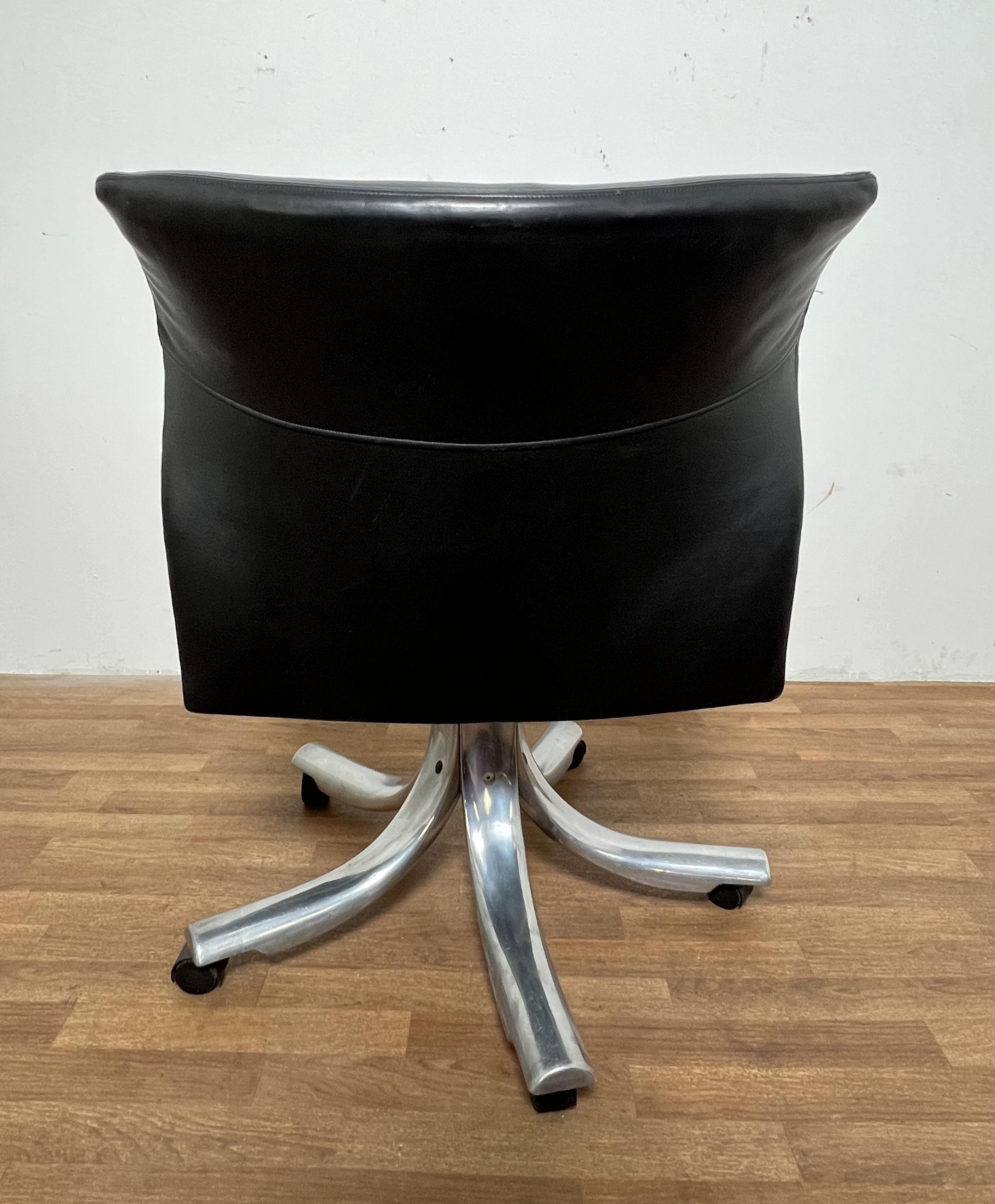 Chaise de bureau Ondo en cuir des années 1970 de Giovanni Offredi pour Saporiti Italia Bon état - En vente à Peabody, MA