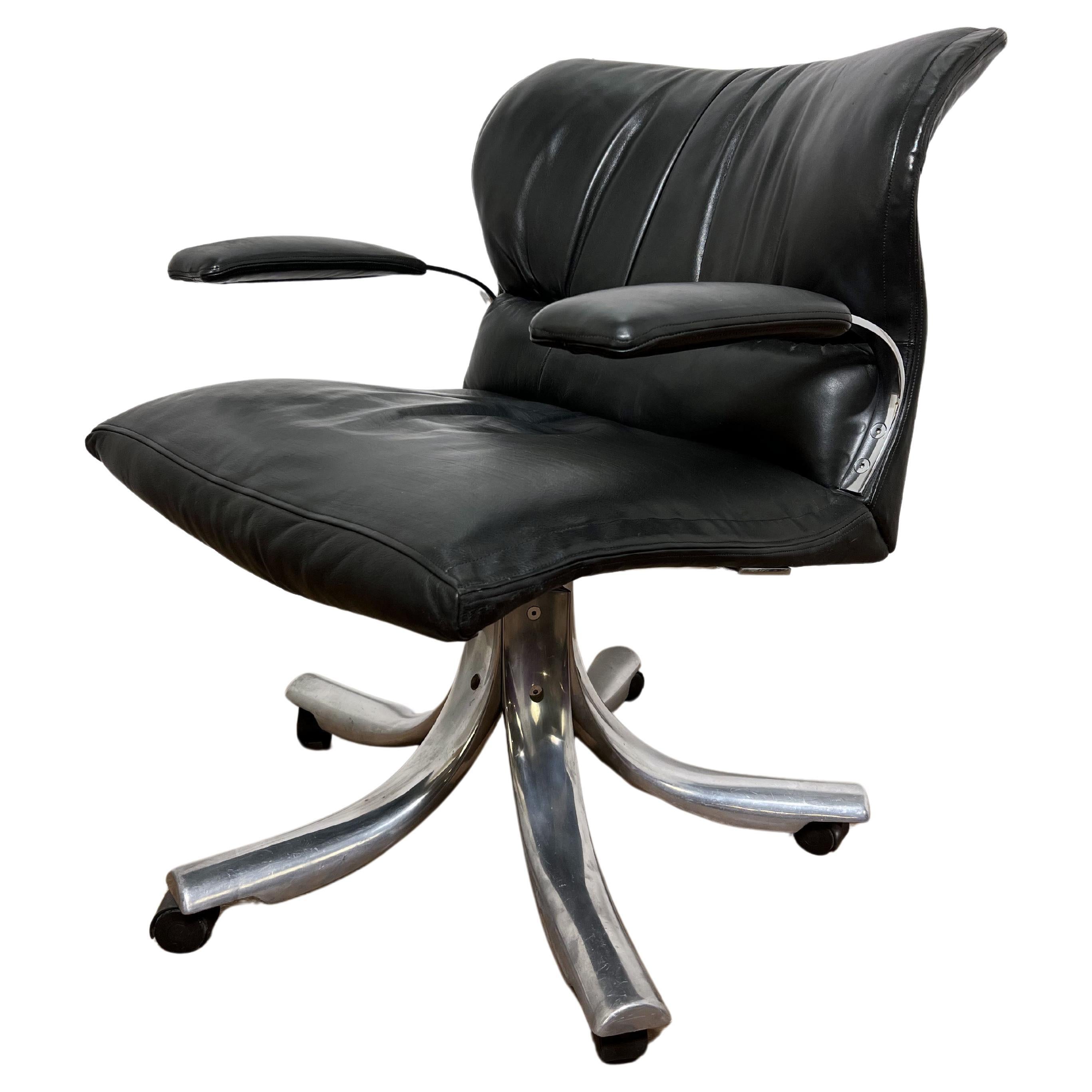 Giovanni Offredi for Saporiti Italia "Ondo" Executive Leather 1970s Desk Chair For Sale