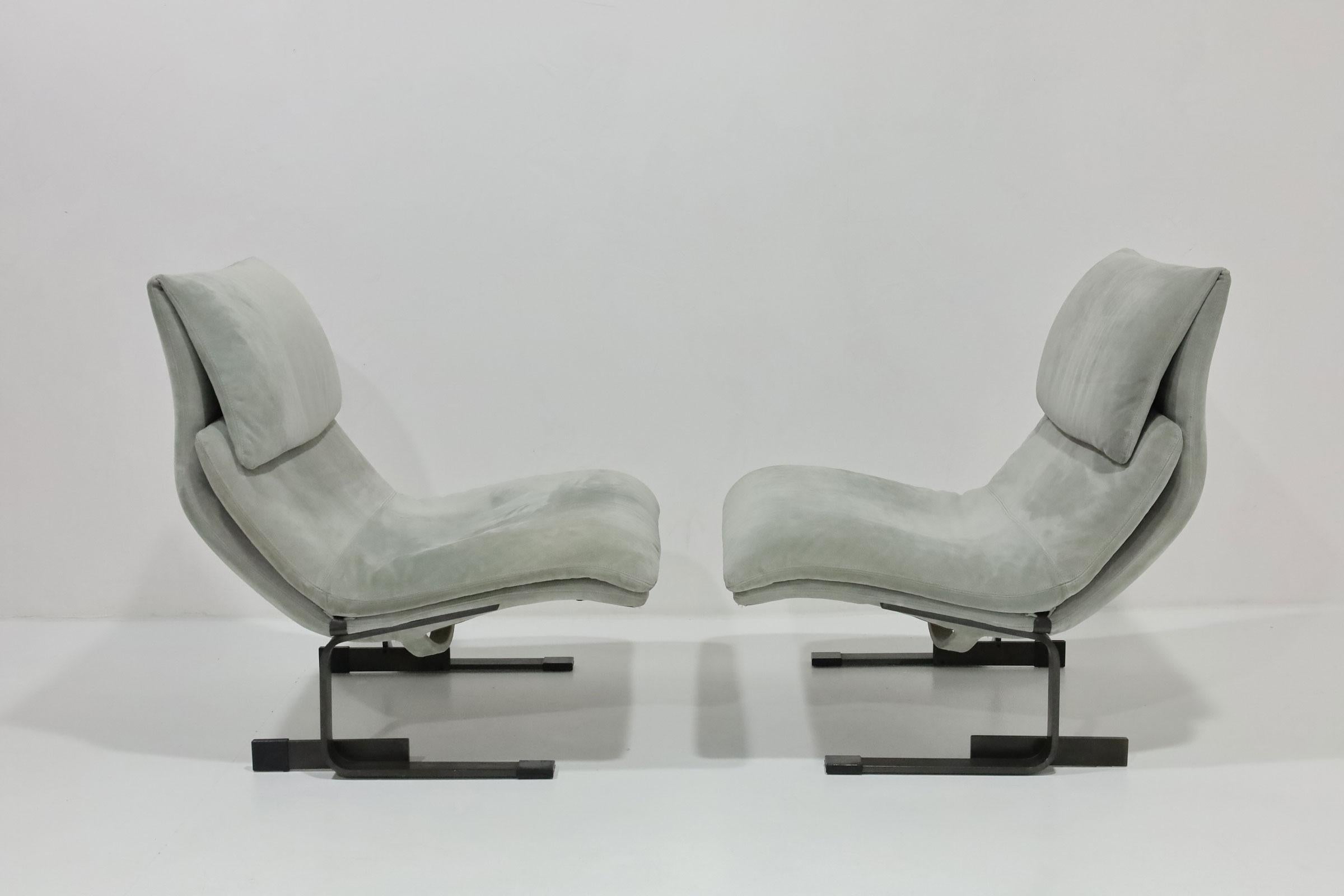 Giovanni Offredi for Saporiti Onda Wave Chairs in Gray Suede and Bronze In Good Condition In Dallas, TX
