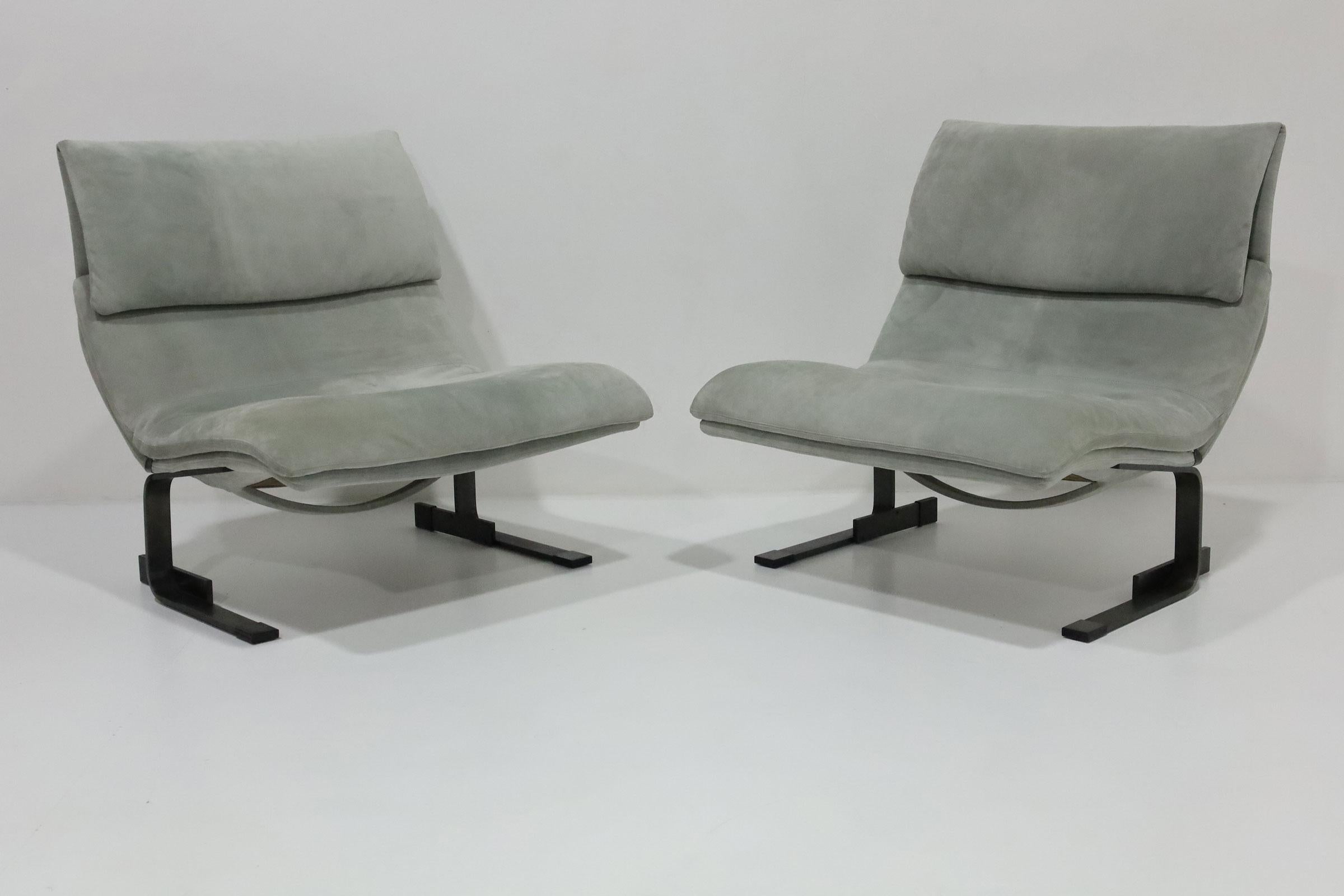 20th Century Giovanni Offredi for Saporiti Onda Wave Chairs in Gray Suede and Bronze