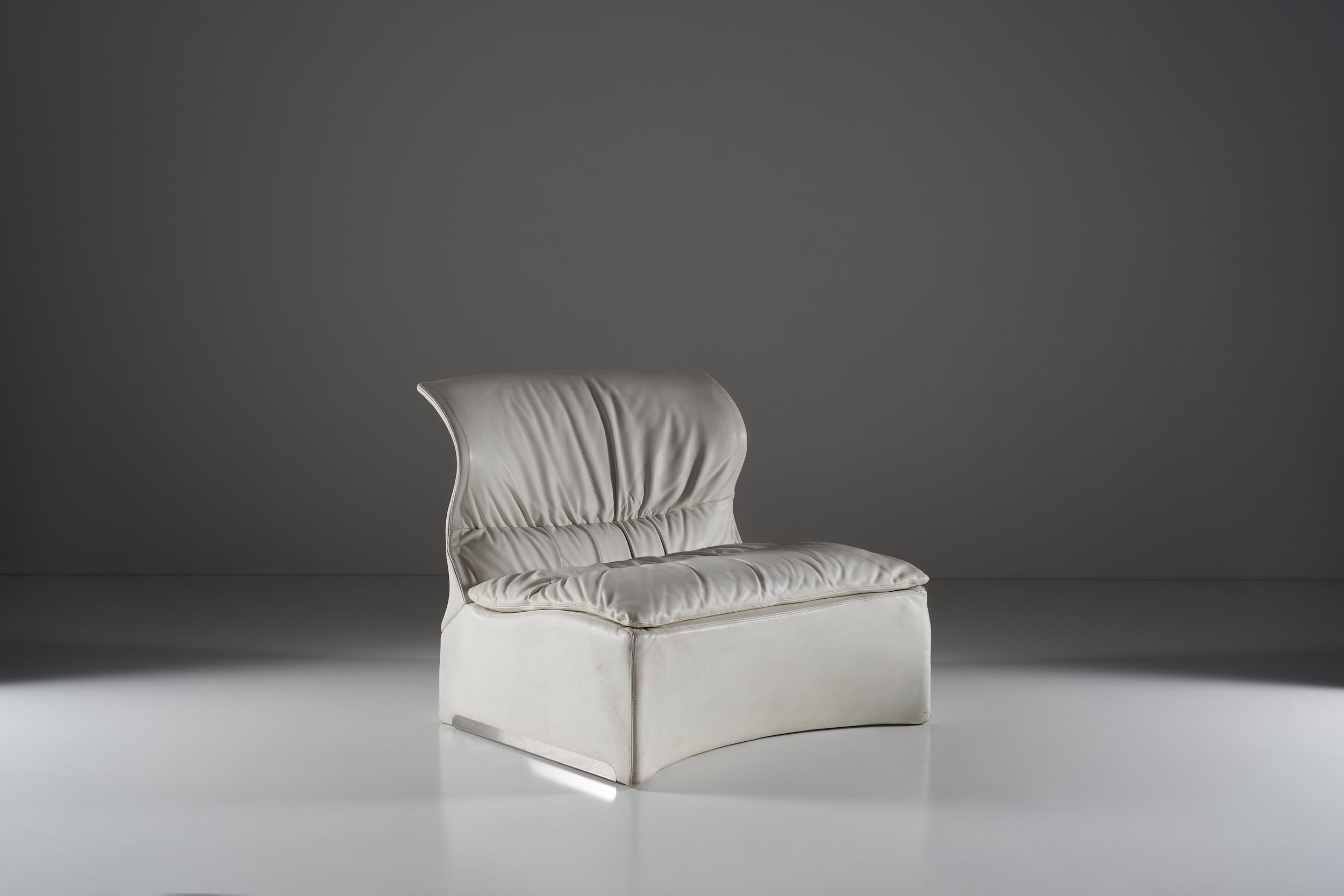 Mid-Century Modern Giovanni Offredi for Saporiti Pair of Vela Alta Lounge Chairs, 1970s