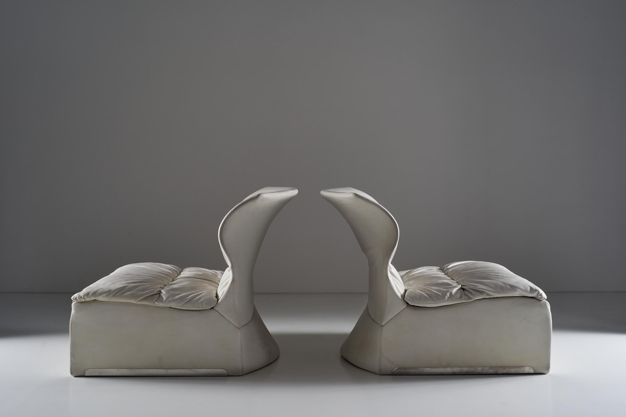 Giovanni Offredi for Saporiti Pair of Vela Alta Lounge Chairs, 1970s In Good Condition In Milan, IT
