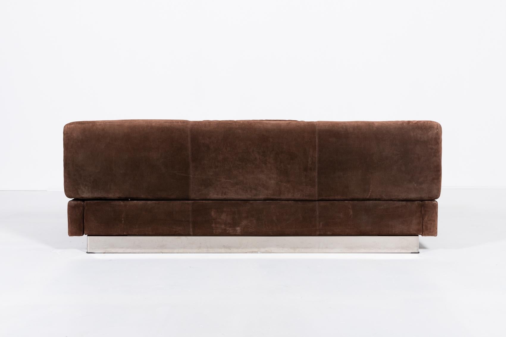 Late 20th Century Giovanni Offredi for Saporiti suede sofa, Italy 1970’s For Sale