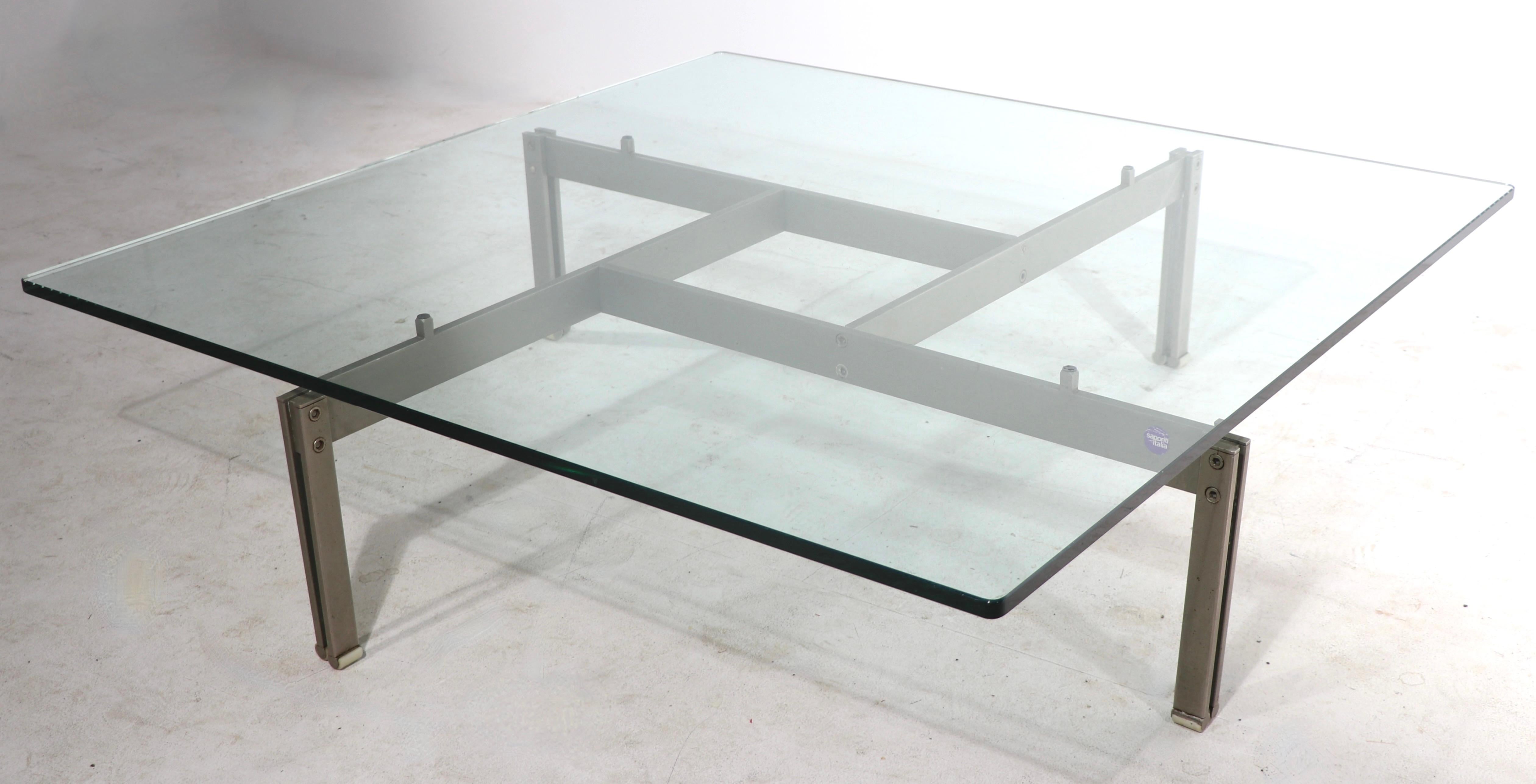 Post-Modern Giovanni Offredi Onda Glass Coffee Table for Saporiti ca. 1970's For Sale