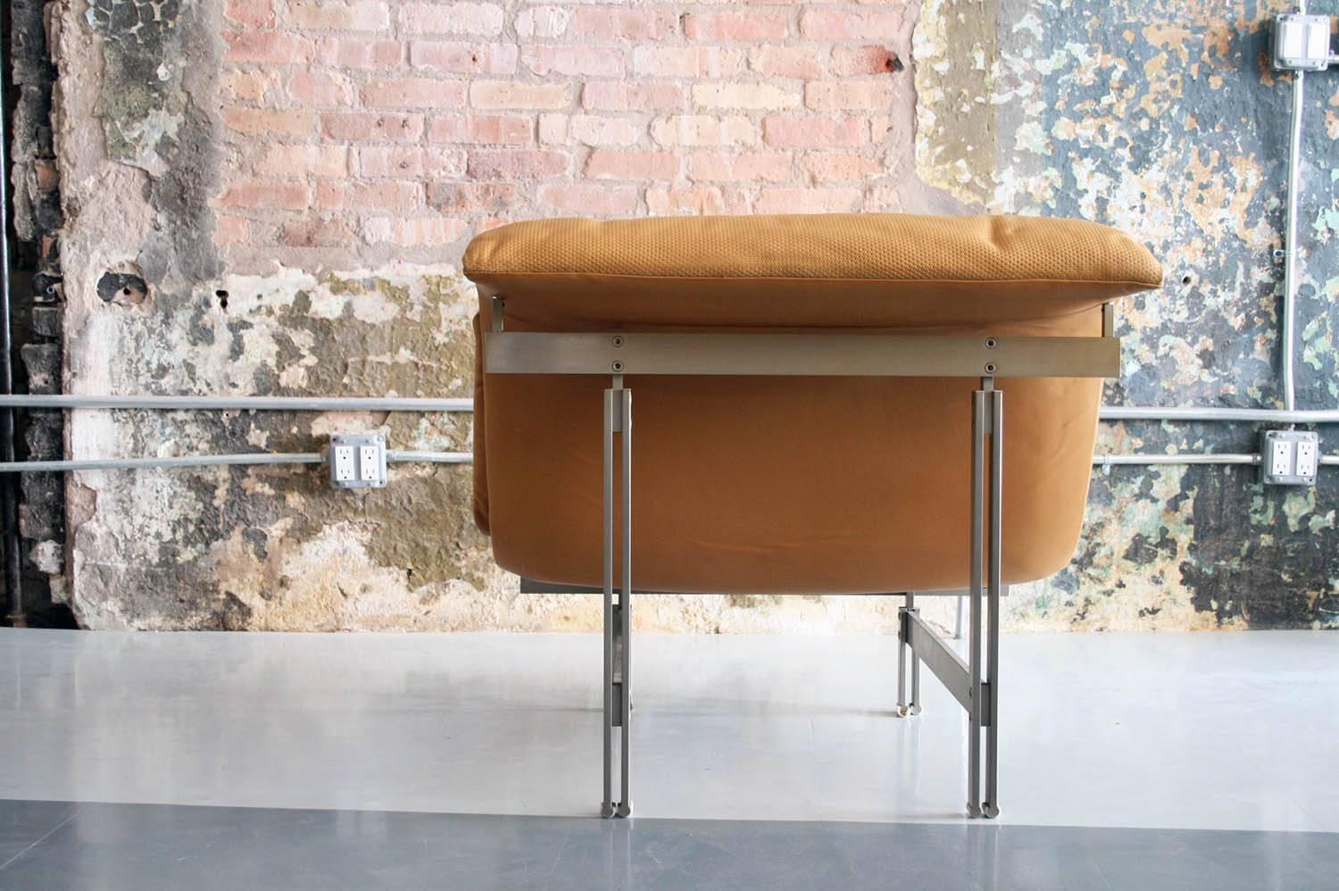 Italian Giovanni Offredi Onda Lounge Chair in Original Leather for Saporiti Italia