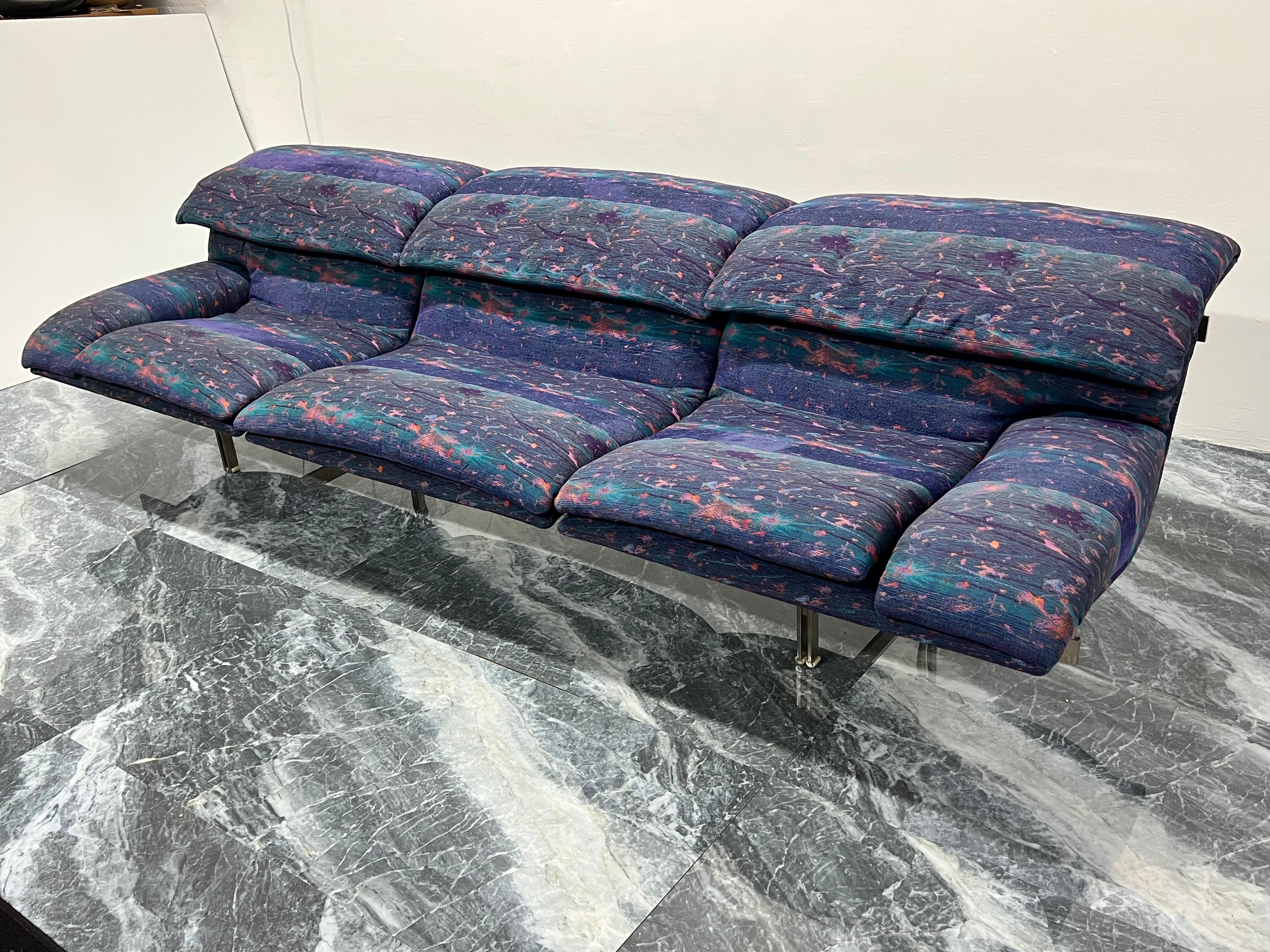 Rare three seat Onda Wave arm sofa with original Missoni fabric designed by Giovanni Offredi for Saporiti Italia. 

The polyurethane injected cushions have been professionally cleaned and the fabric maintains its rich, vibrant color. Steel blade