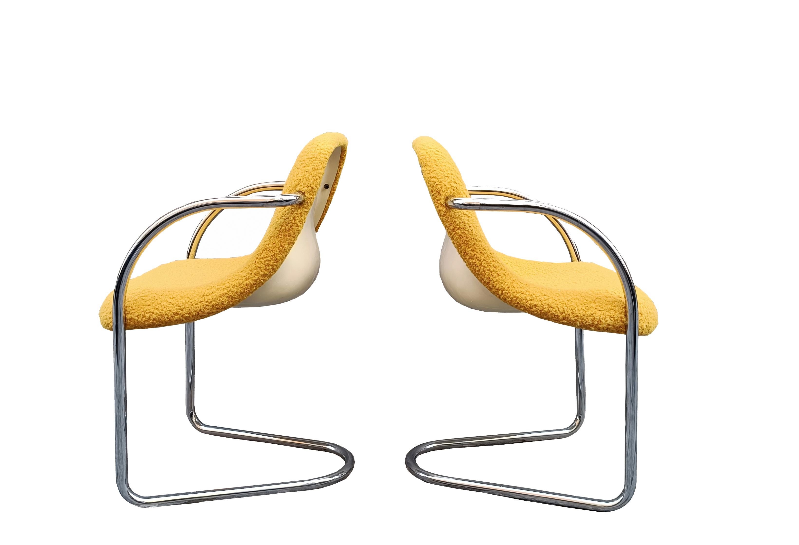 Mid-Century Modern Paire de chaises en acier tubulaire de style Giovanni Offredi, Italie, années 1960 en vente