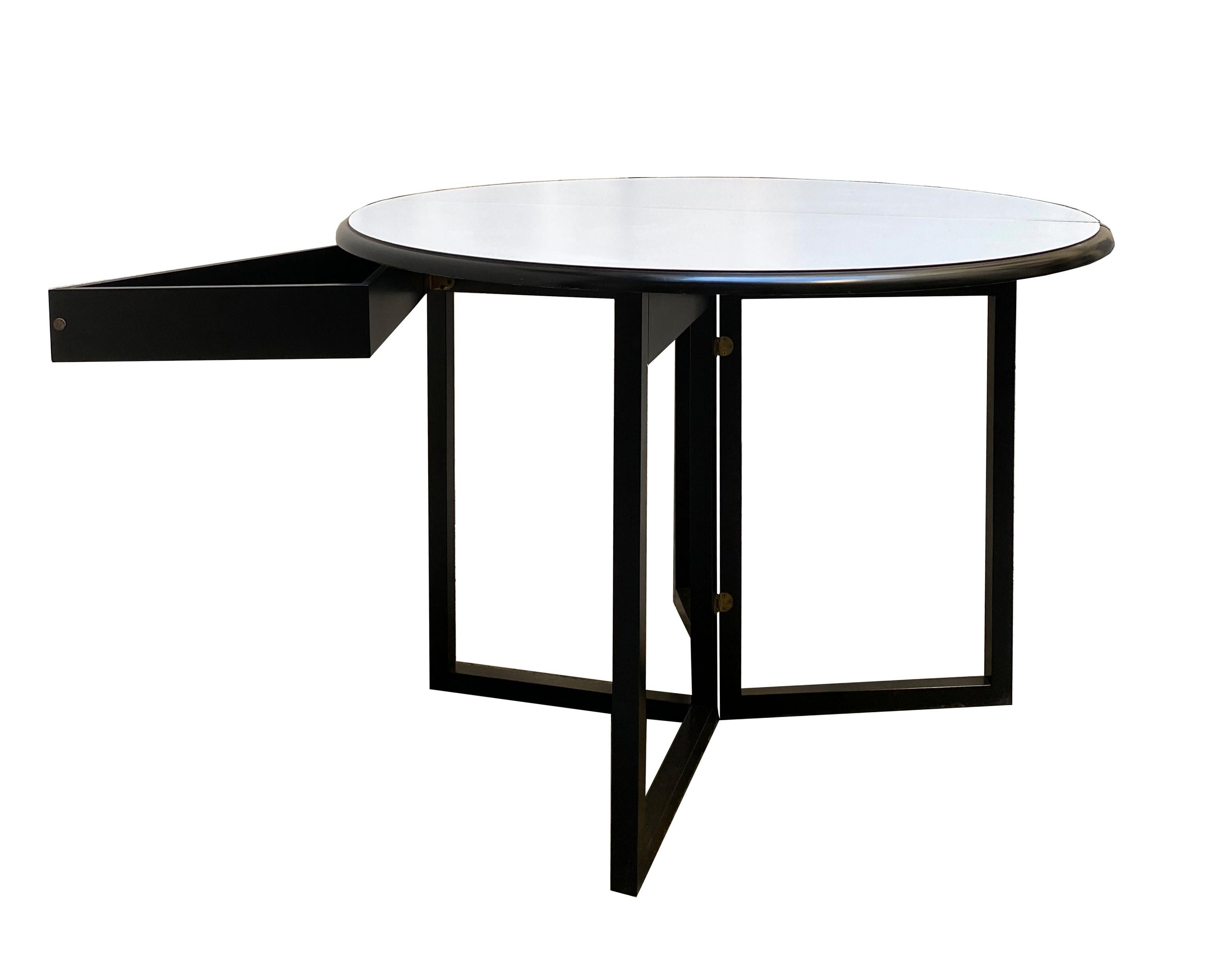 Late 20th Century Kazuide Takahama Style Lacquered Wood Folding Round Table, Italy 1970s For Sale