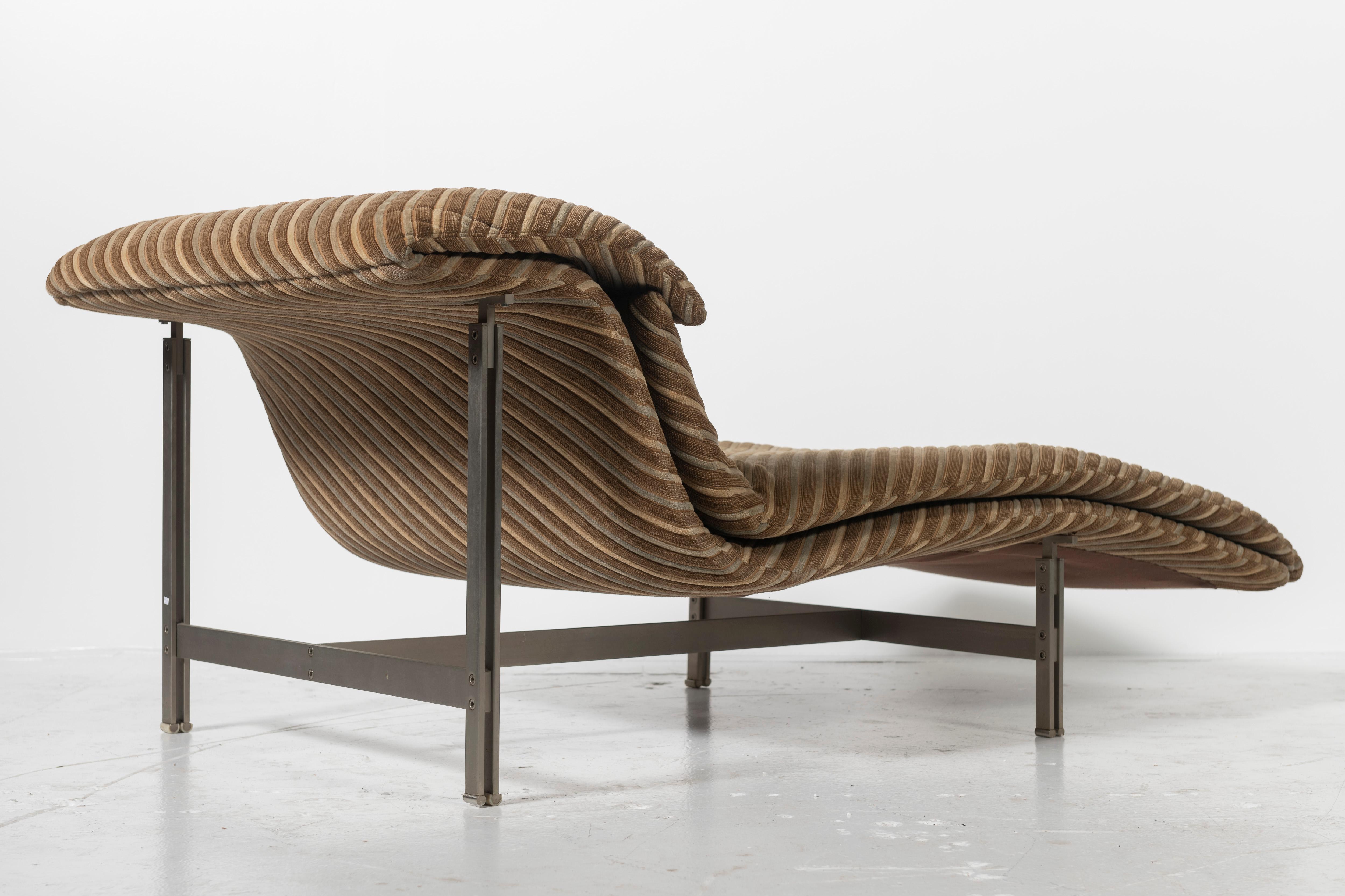 Steel Giovanni Offredi “Wave” Lounge Chair for Saporiti, 1970s