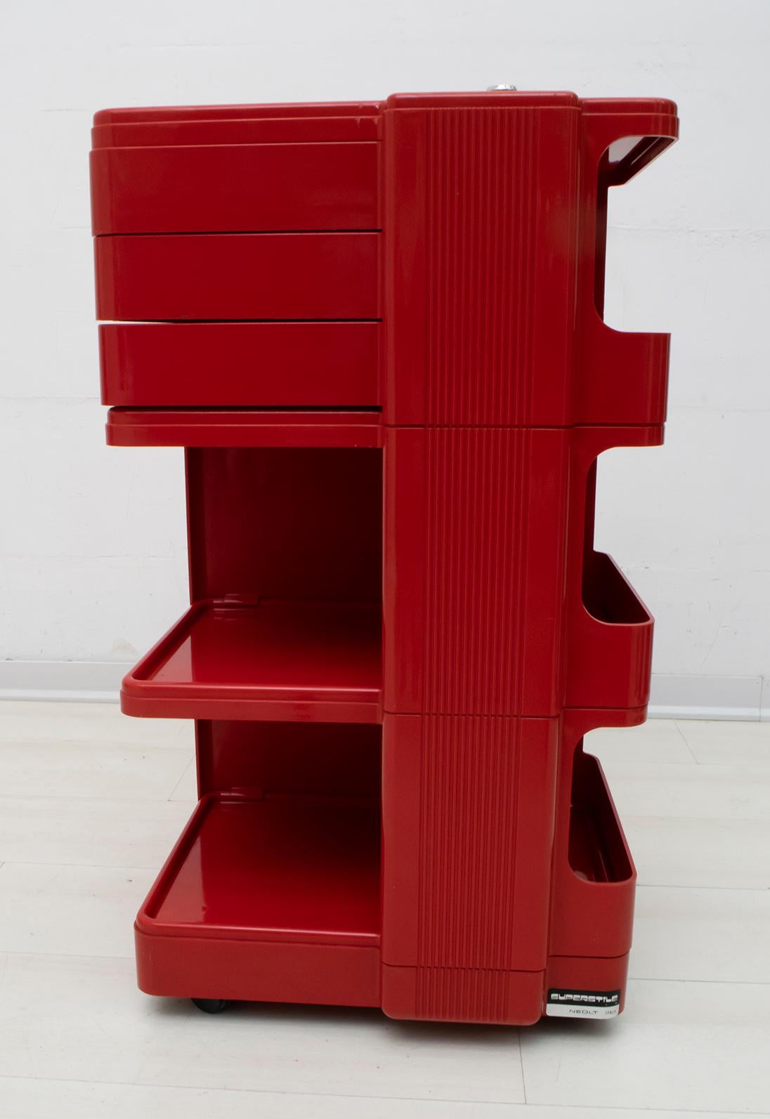 Giovanni Pelis Mid-Century Modern Italian Red Artists Trolley for Neolt, 1960s 3