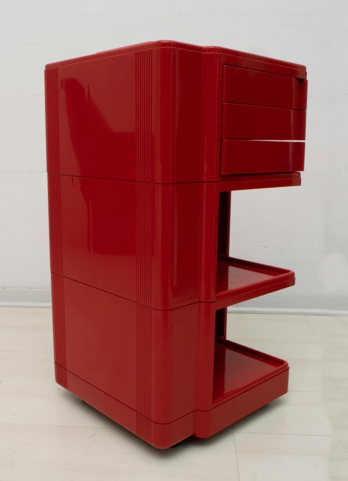 Giovanni Pelis Mid-Century Modern Italian Red Artists Trolley for Neolt, 1960s 1