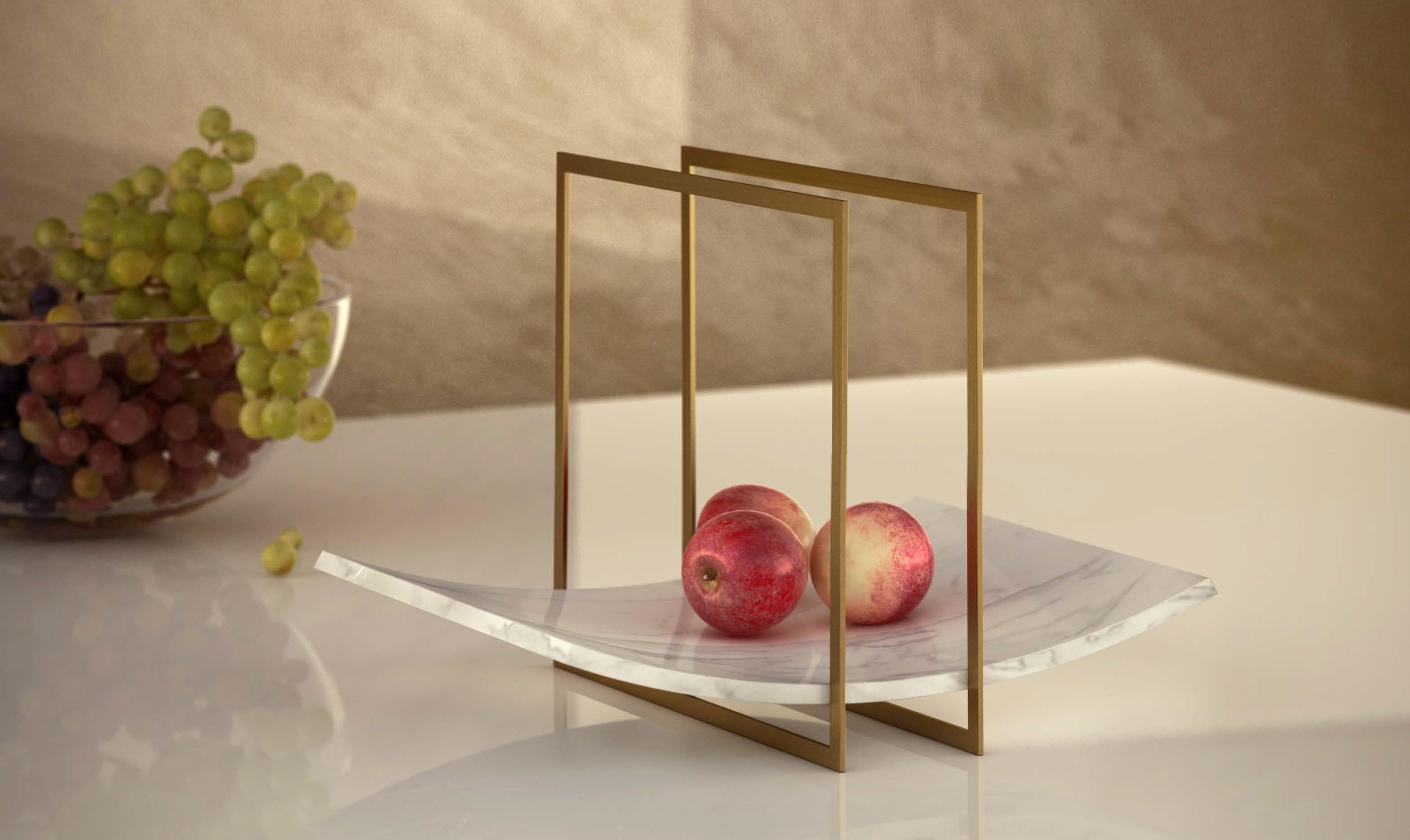 Giovannozzi Haus, Tablett „BALANCE“ aus Marmor und Metallmessing-Finish (Italienisch) im Angebot