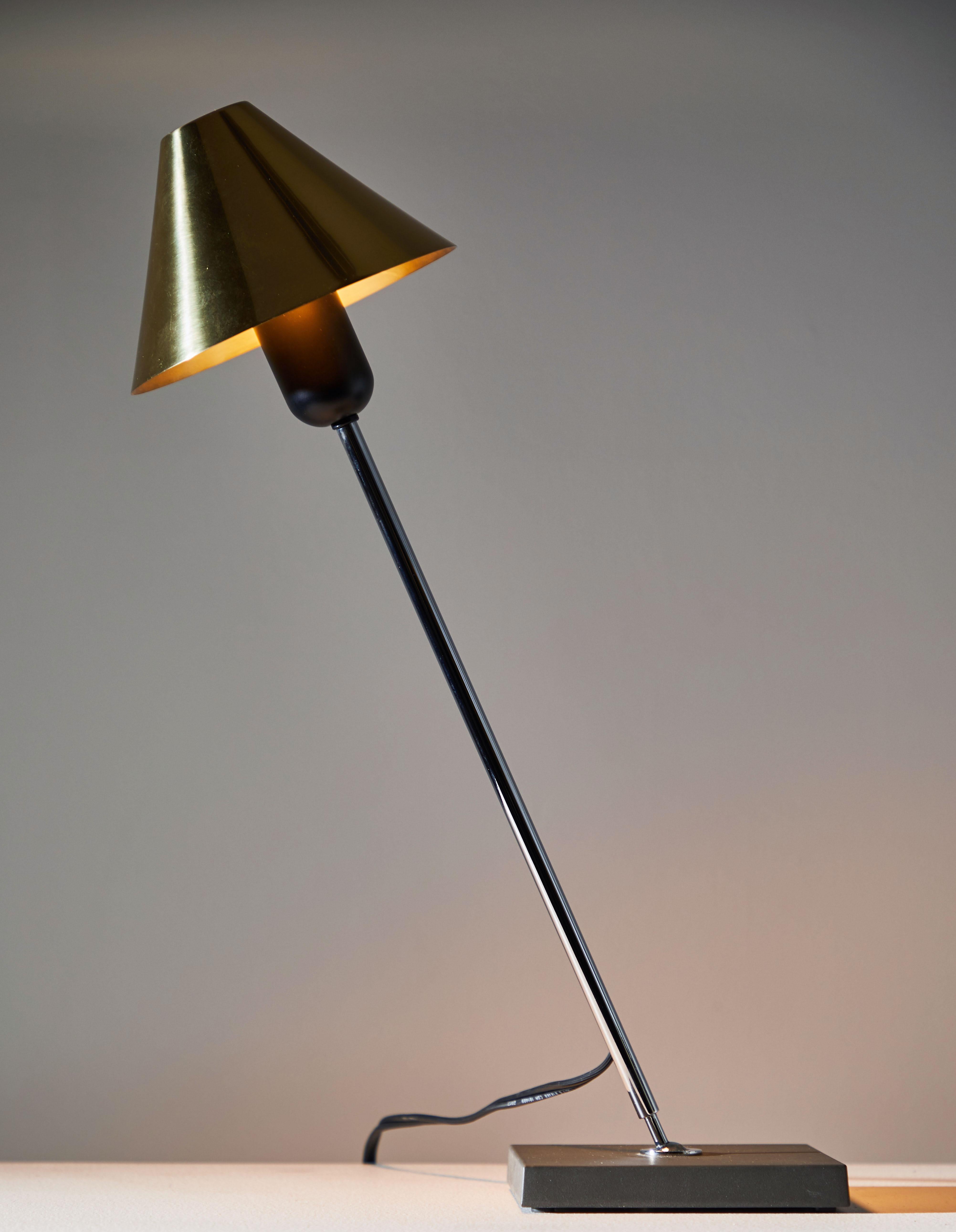 „Tischlampe Gira“ von Massana, Tremoleda und Ferrer für Santa & Cole (Eloxiert)