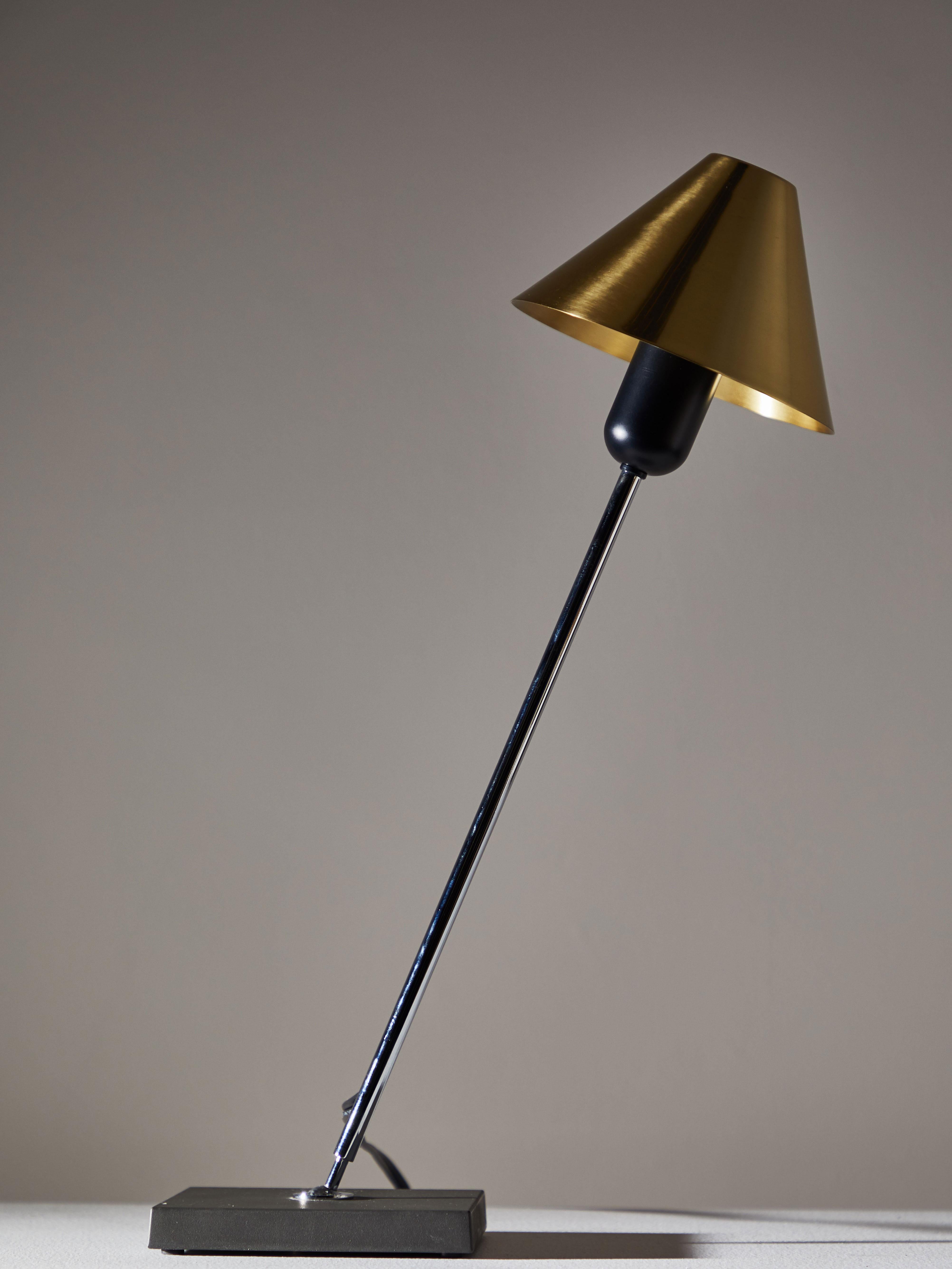 „Tischlampe Gira“ von Massana, Tremoleda und Ferrer für Santa & Cole im Zustand „Gut“ in Los Angeles, CA