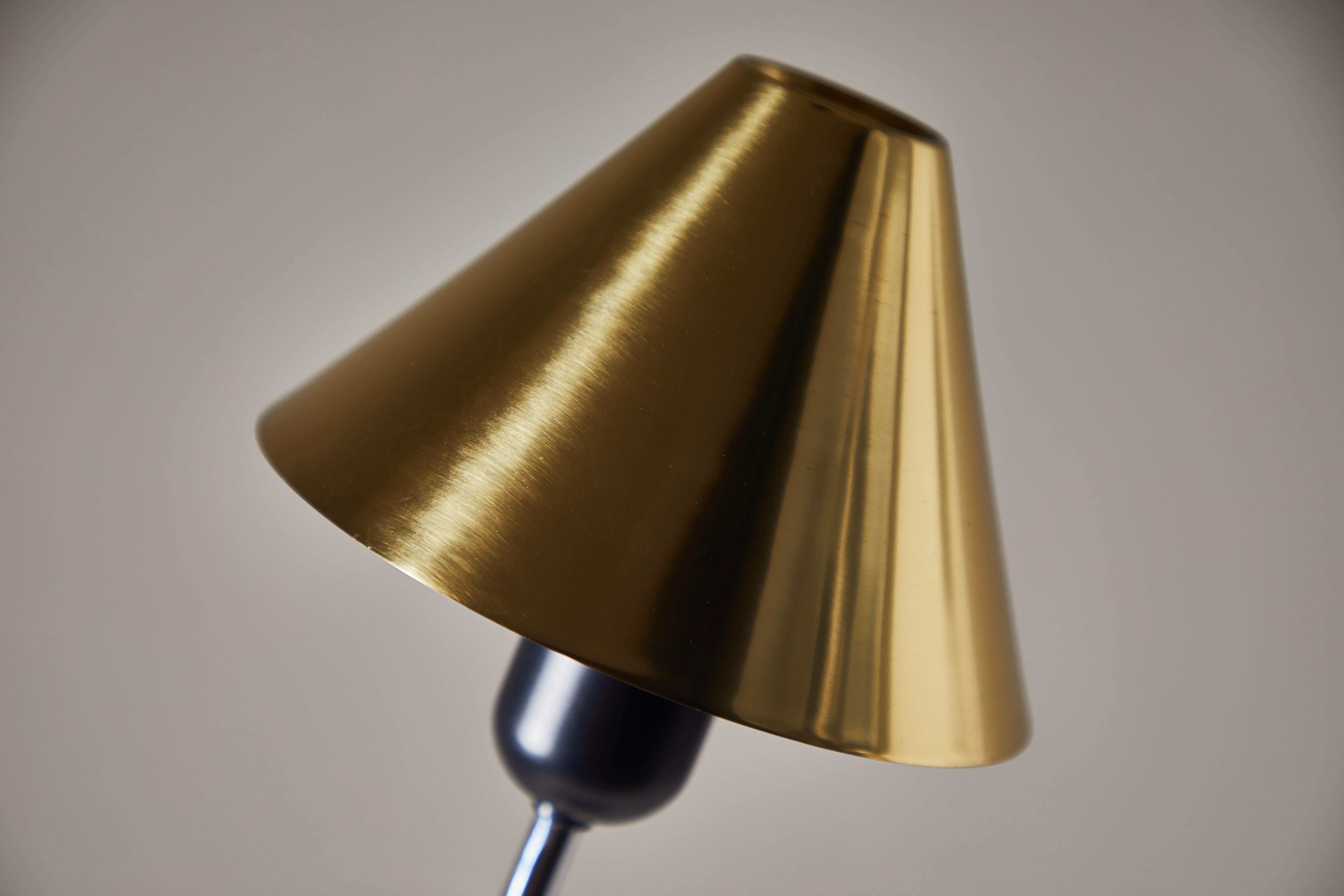 „Tischlampe Gira“ von Massana, Tremoleda und Ferrer für Santa & Cole (21. Jahrhundert und zeitgenössisch)