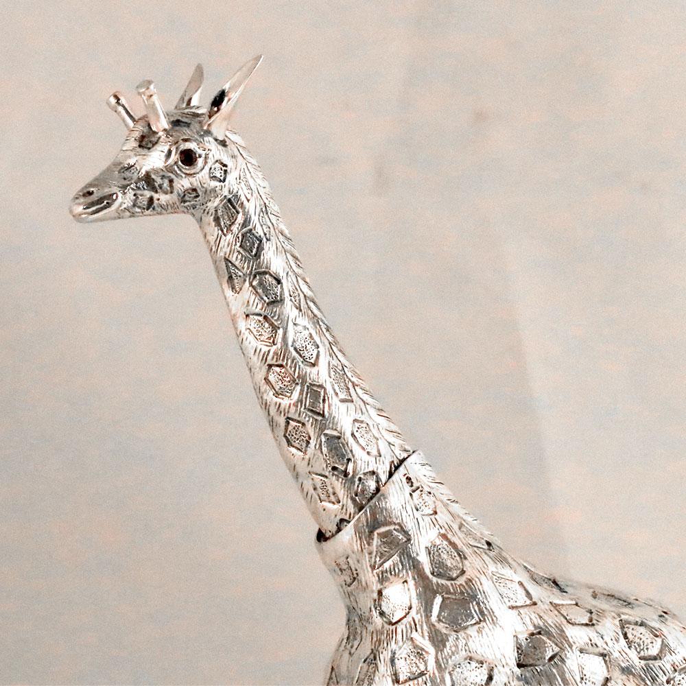 Girafe Nº 1 by Alcino Silversmith 1902 Handcrafted in Sterling Silver For Sale 1
