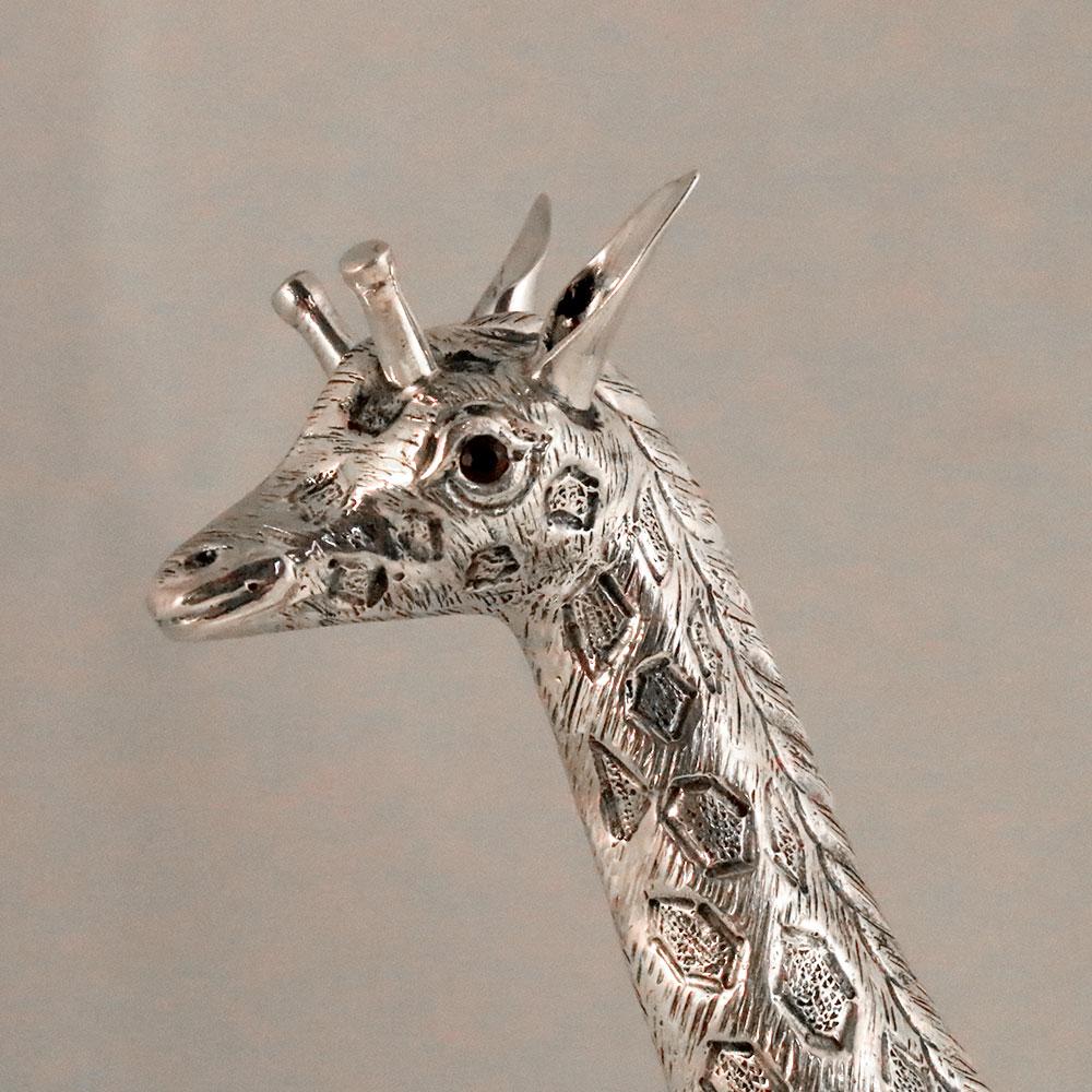 Girafe Nº 1 by Alcino Silversmith 1902 Handcrafted in Sterling Silver For Sale 1