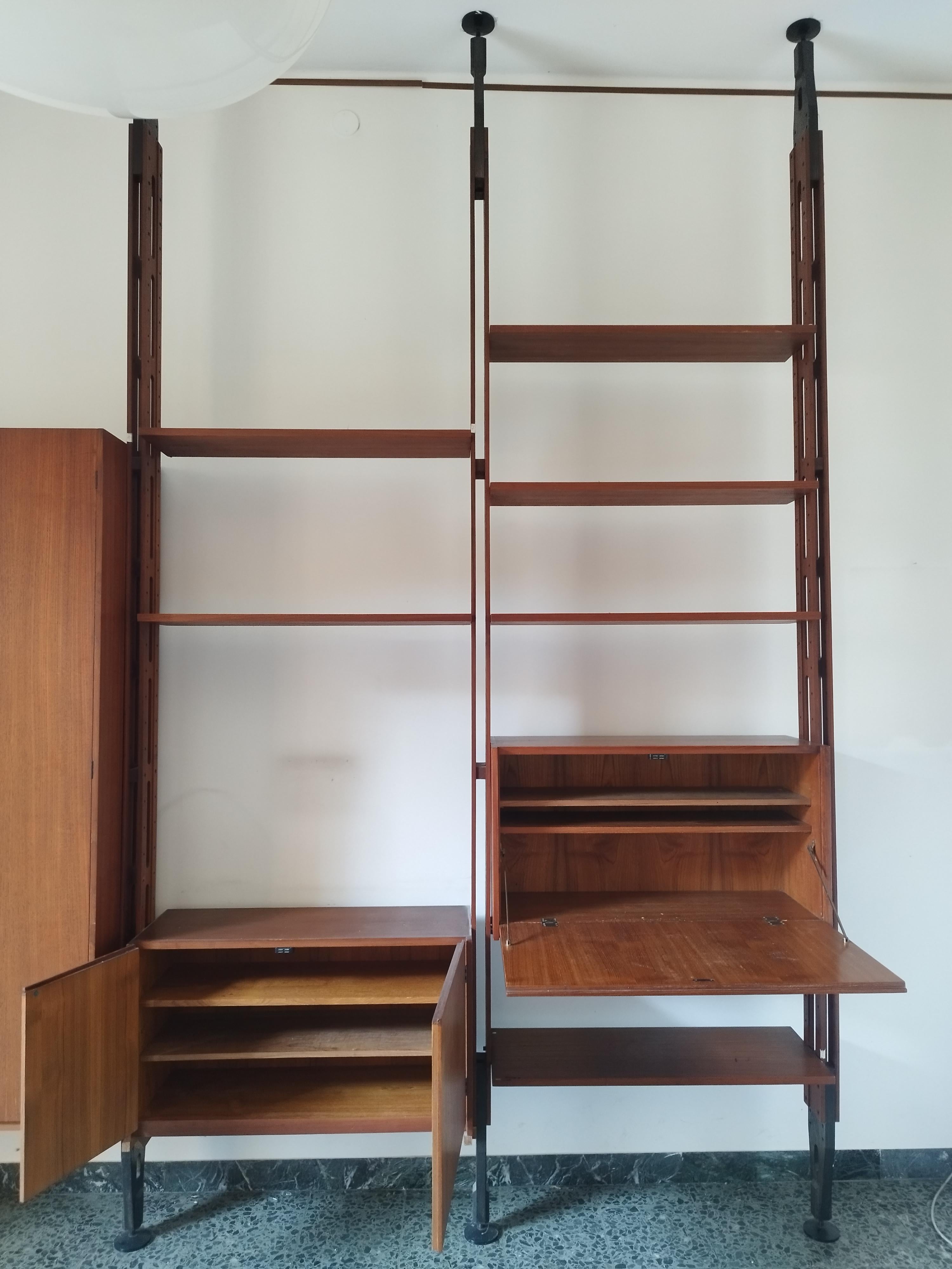 Mid-20th Century Giraffe bookcase by Tilche for Arform For Sale