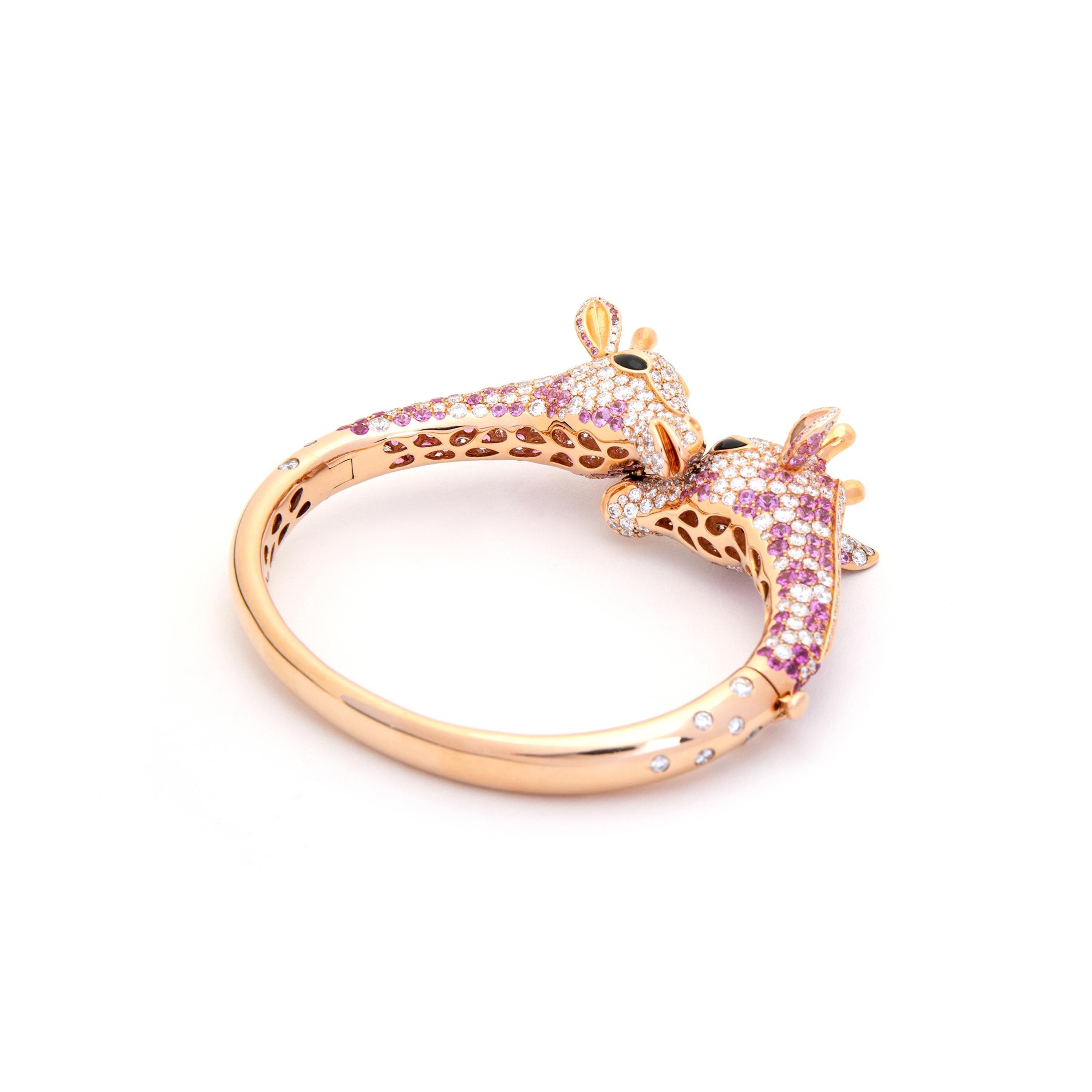 Goldarmband mit Giraffen-Diamant und rosa Saphir im Zustand „Neu“ im Angebot in Geneva, CH