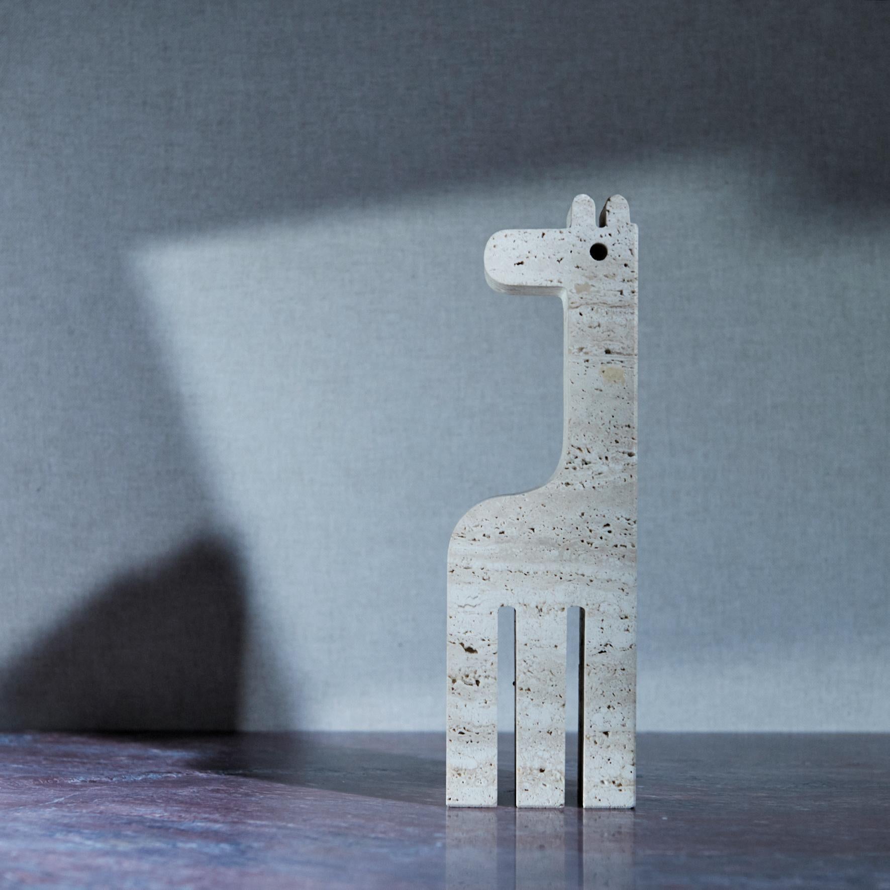 Late 20th Century Giraffe figurine made of travertine marble by Fratelli Mannelli For Sale