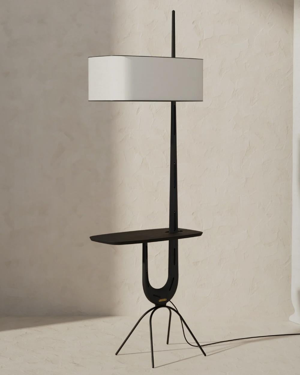 Lámpara de pie GIRAFFE en fresno negro by Rispal Francés en venta