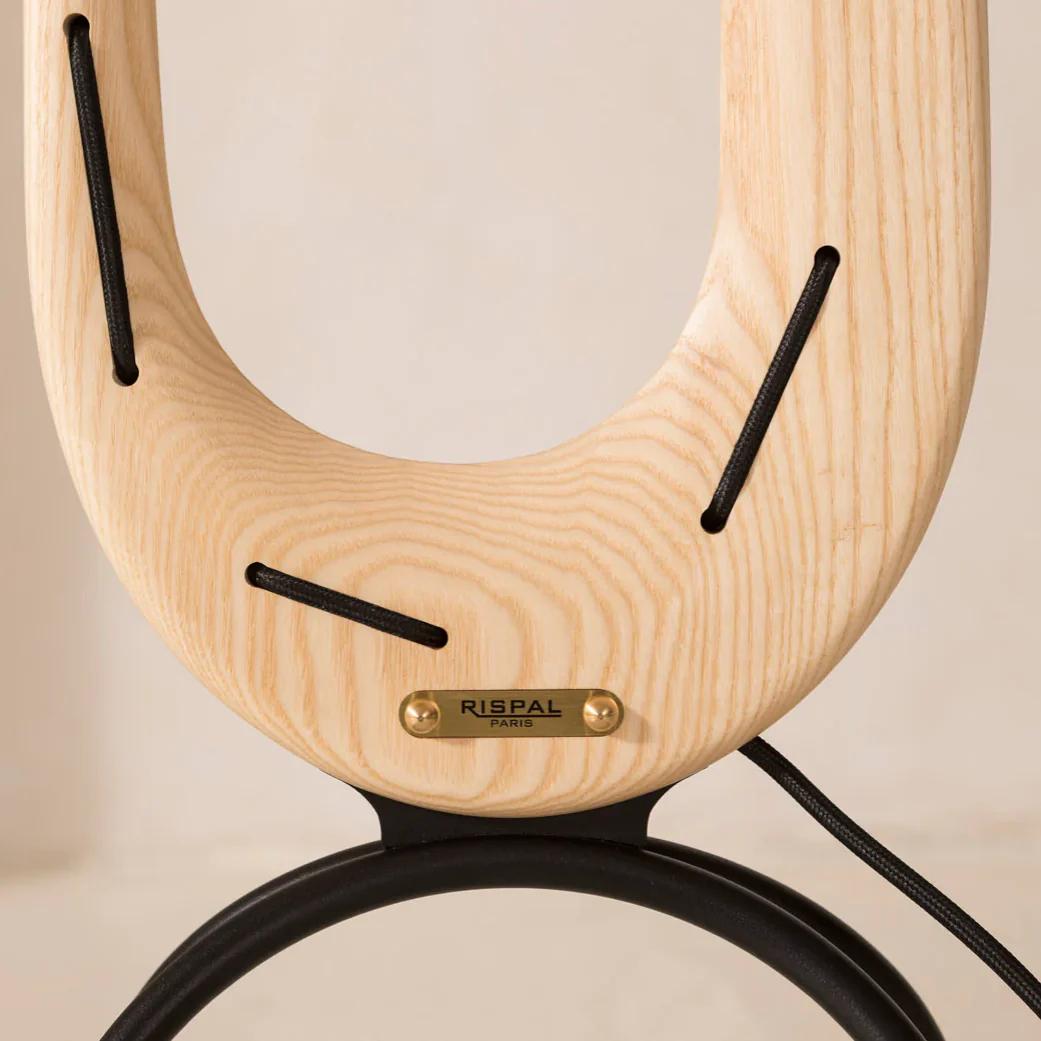 Designed in 1952, with its slender silhouette, both elegant and avant-garde, the Giraffe Tablet floor lamp perfectly embodies the spirit of innovation of the Rispal house.

Finish: Natural Ash

DIMENSIONS:
H. 168 x D. 40 x W 46 cm

