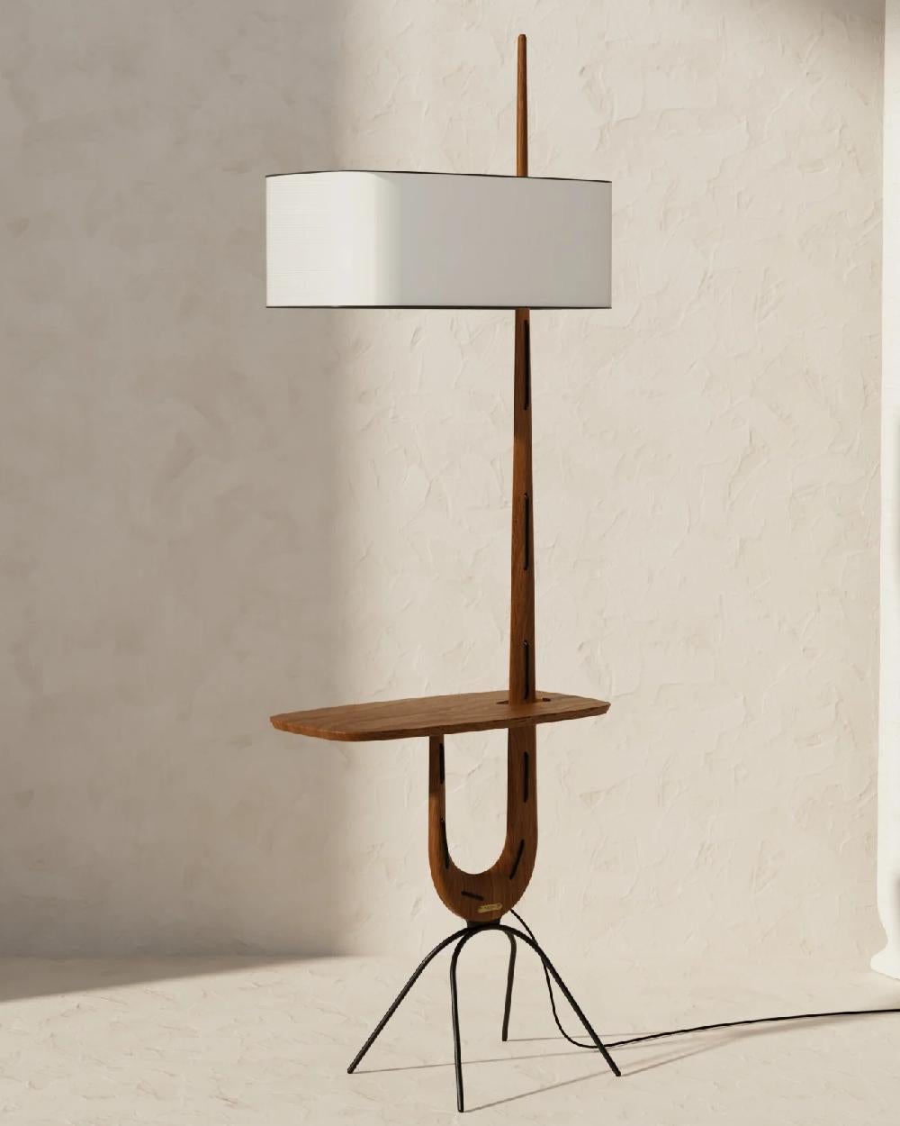 XXIe siècle et contemporain Lampadaire GIRAFFE en chêne vintage par Rispal en vente