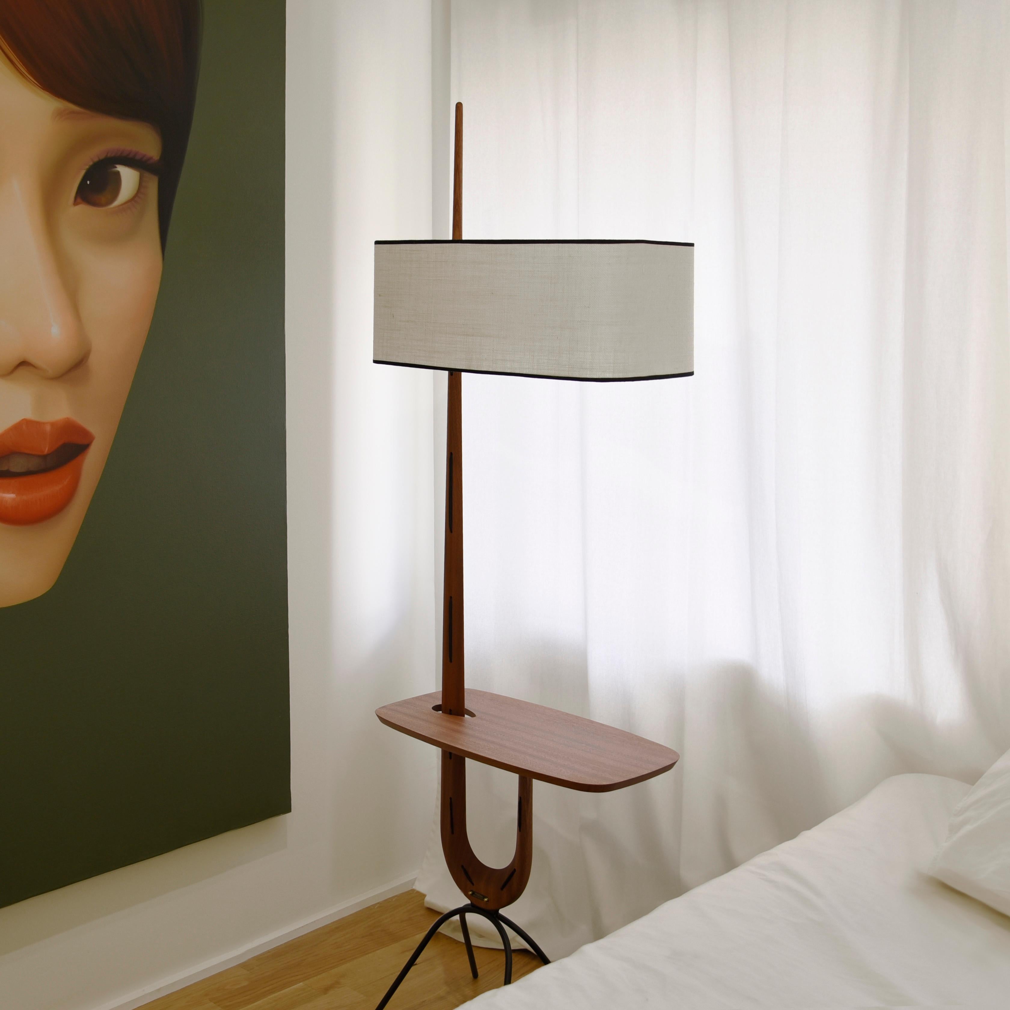 Mogano Lampada da terra GIRAFFE in edizione limitata in mogano Nature di Rispal in vendita