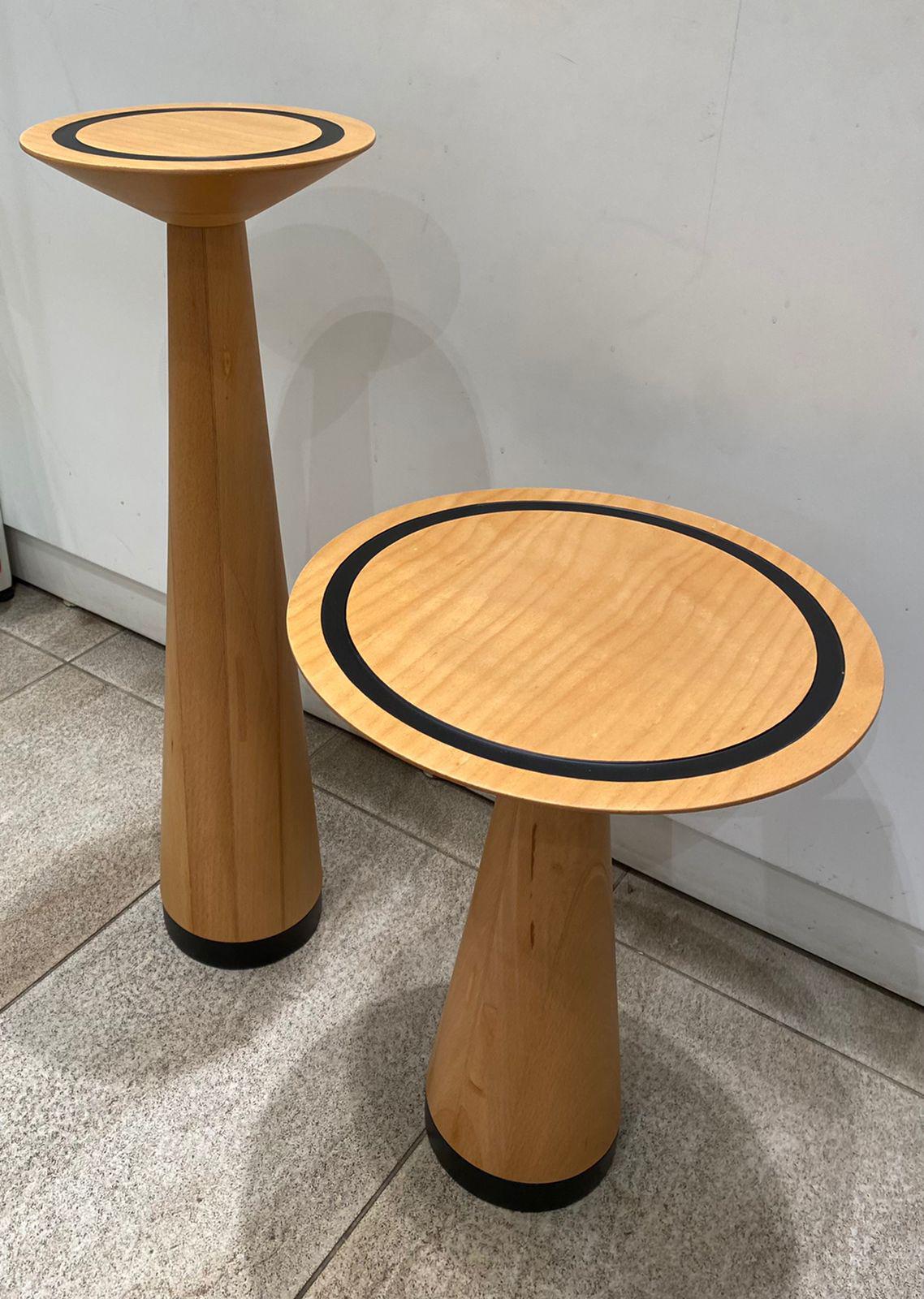 Minimalist Pedestal Side Tables Set in Light Oak Wood and Black Metal Base In New Condition For Sale In Saida, LB
